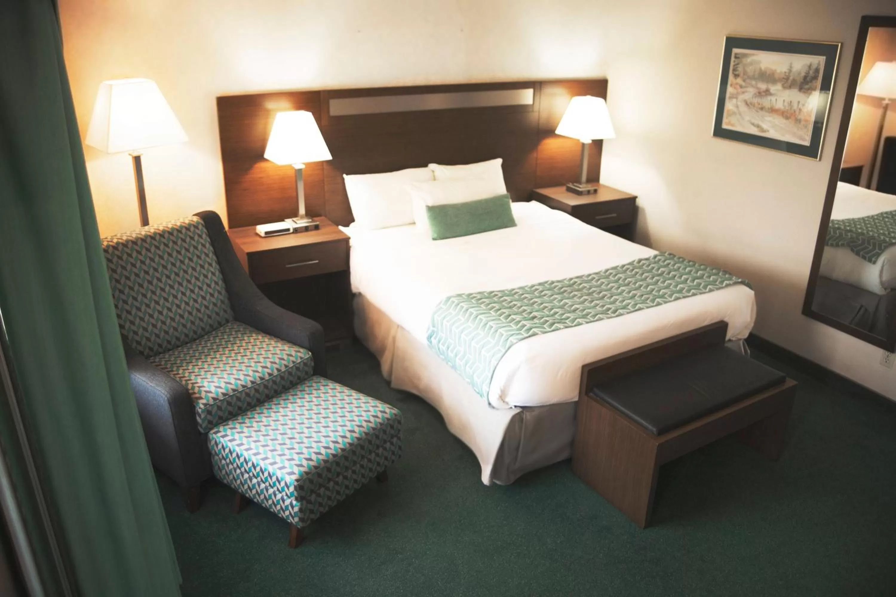 1 Queen Bed, Efficiency Room, Non-Smoking in Ramada by Wyndham