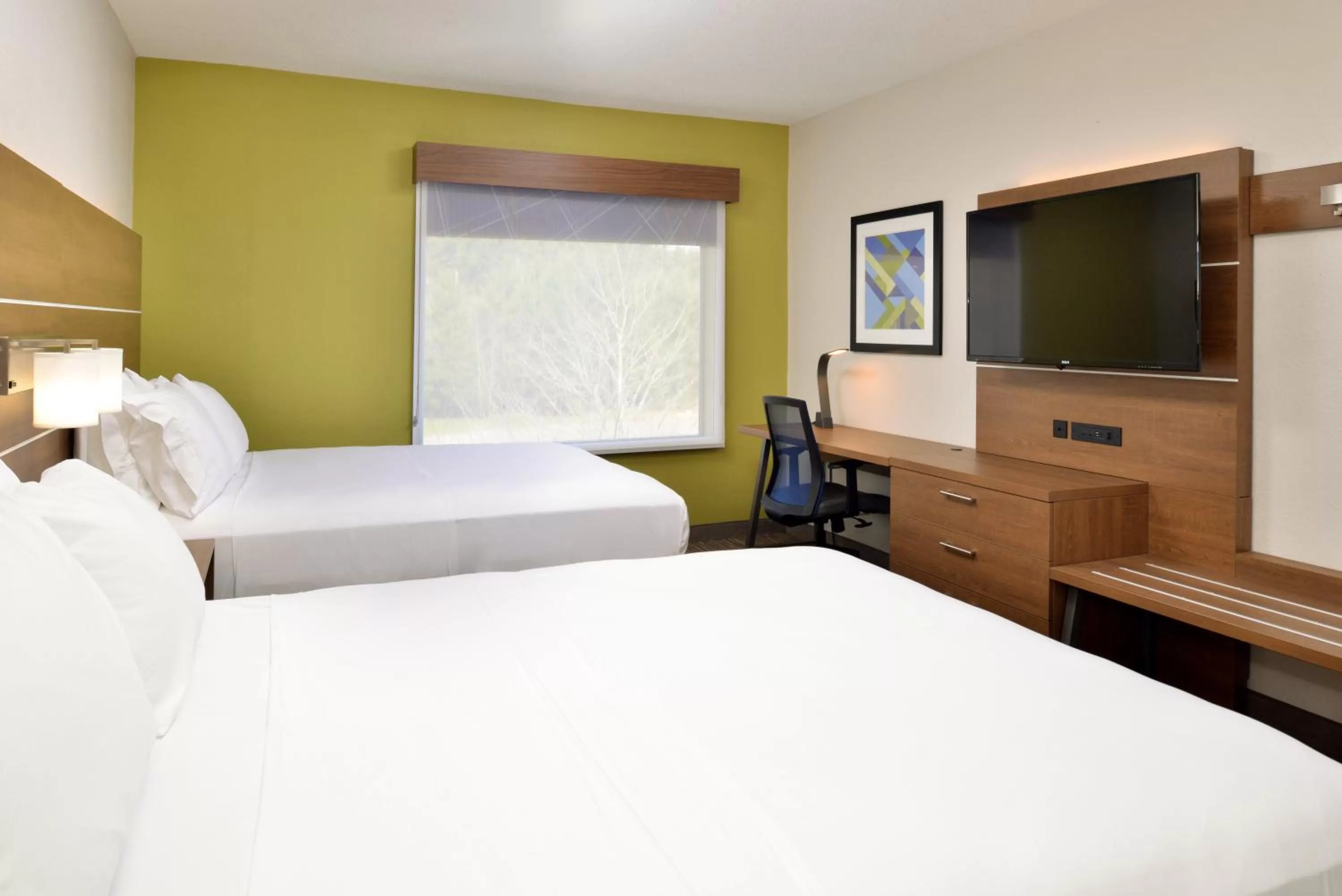 Standard Queen Room with Two Queen Beds in Holiday Inn Express Blowing Rock South by IHG