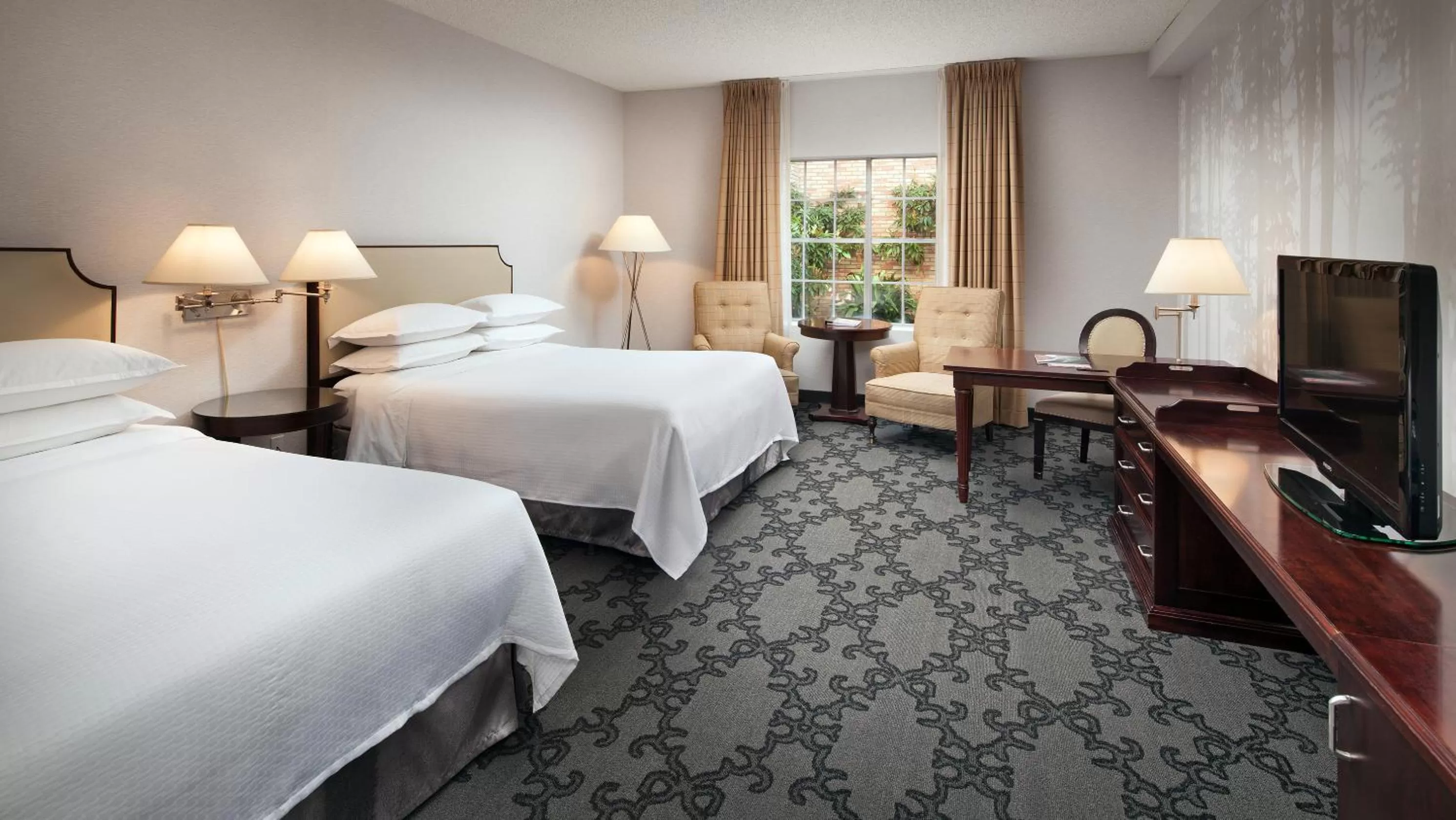 Accessible Queen Room with Two Queen Beds in Anaheim Majestic Garden Hotel