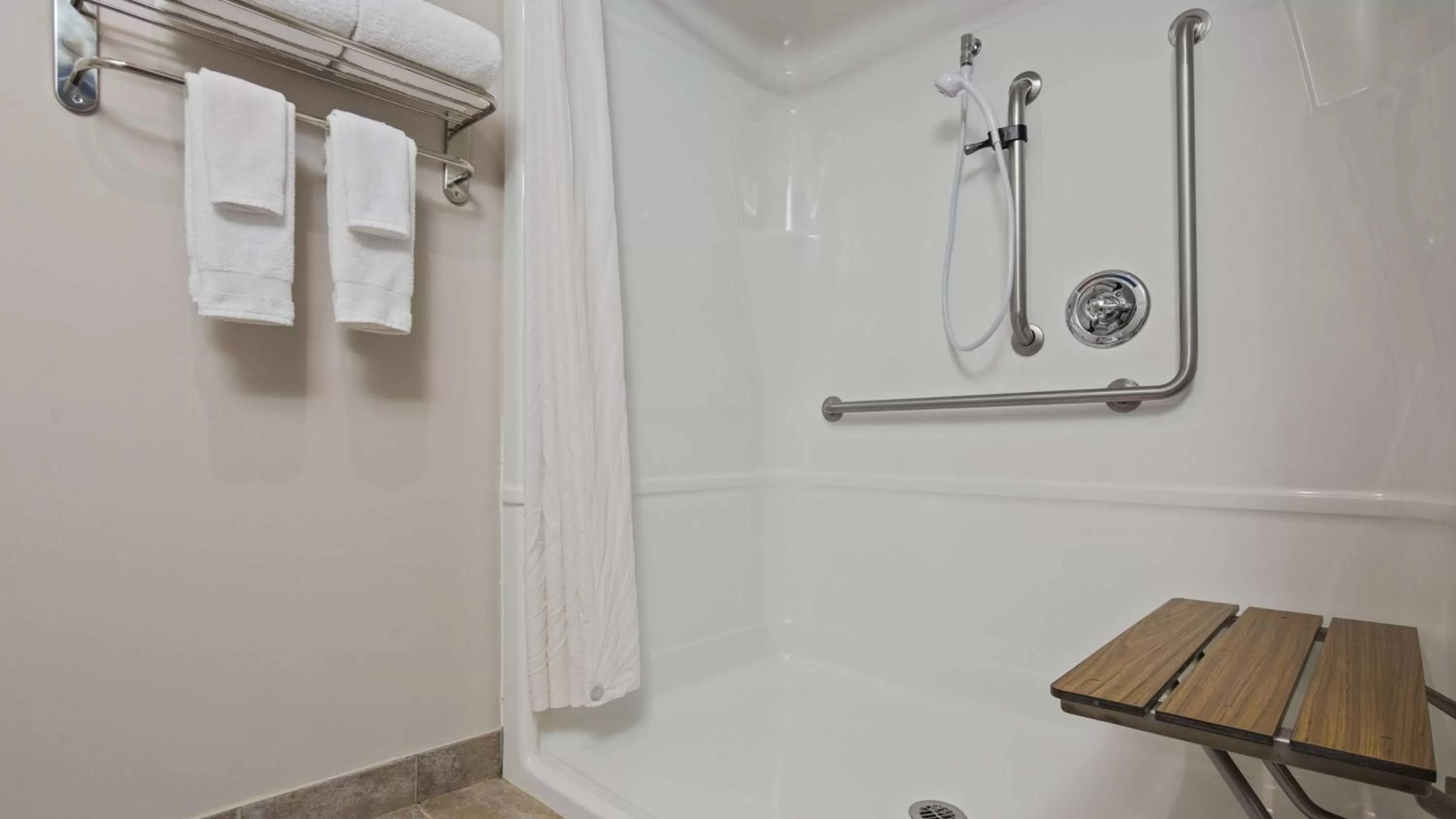 Double Room with Roll-in Shower and Sofa Bed - Disability Access/Non-Smoking in Best Western Plus Moncton