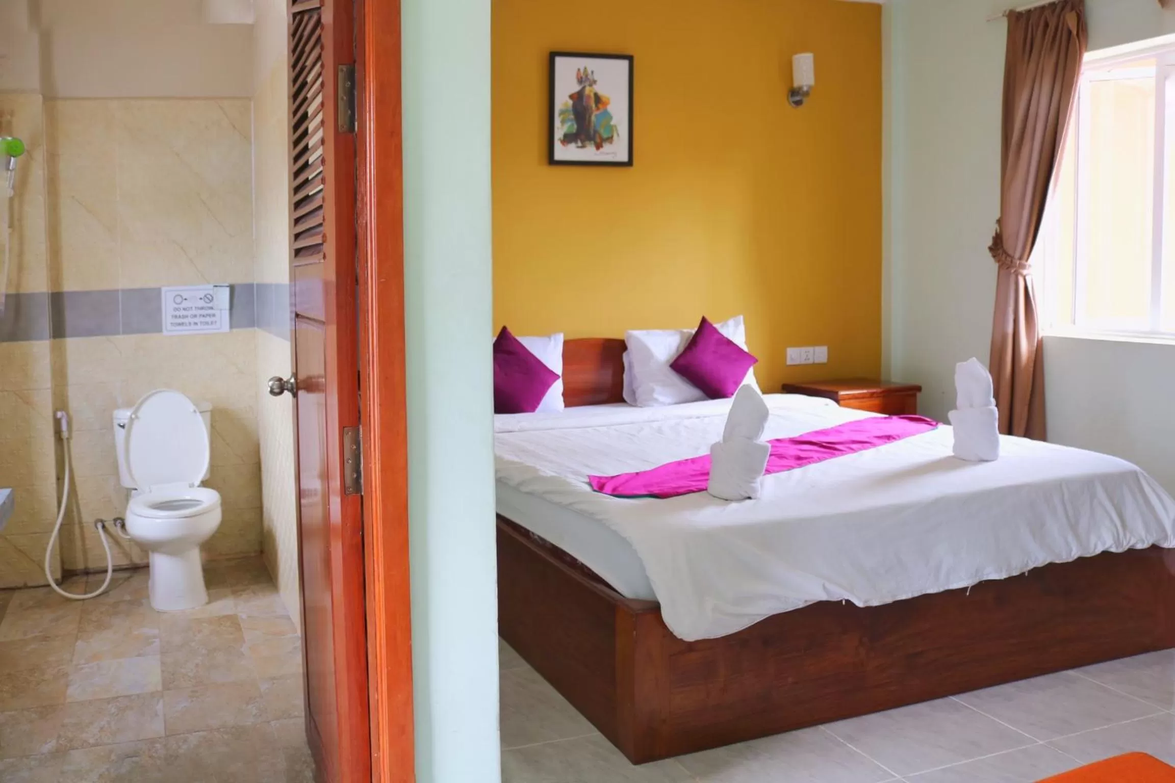 Superior Double Room in Neakru Guesthouse and Restaurant