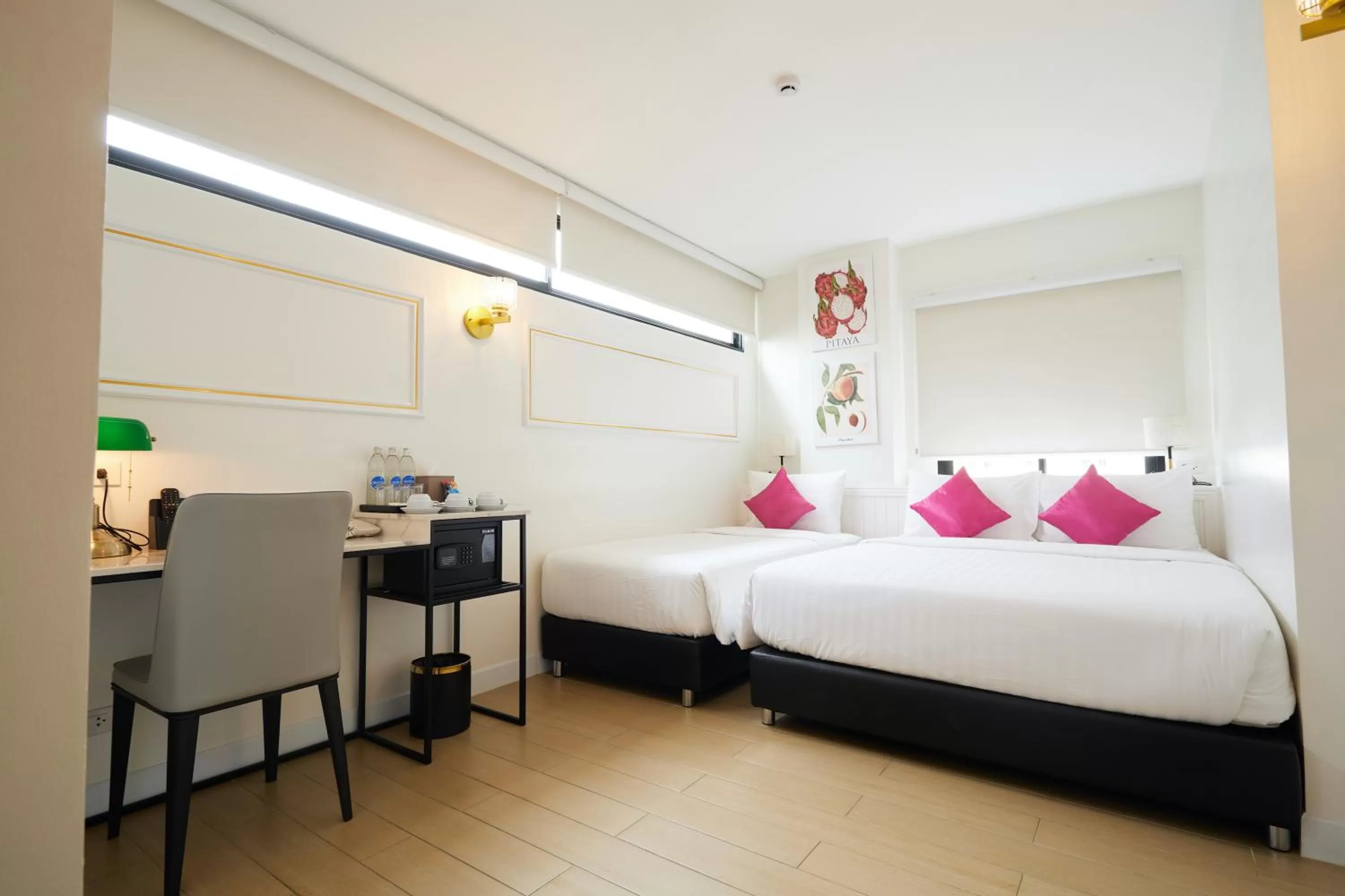 Deluxe Triple Room in Rose Apple Hotel