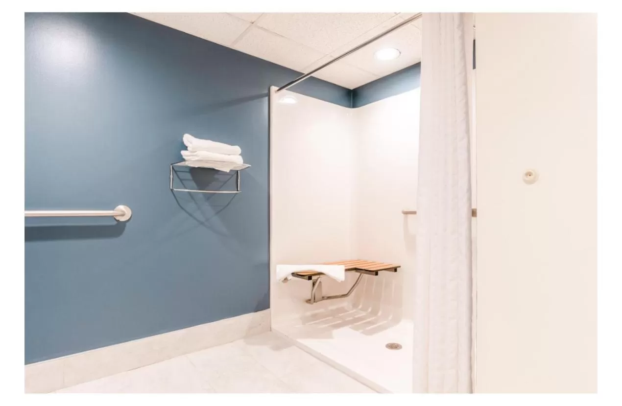 Single Room - Disability Access in Altoona Grand Hotel