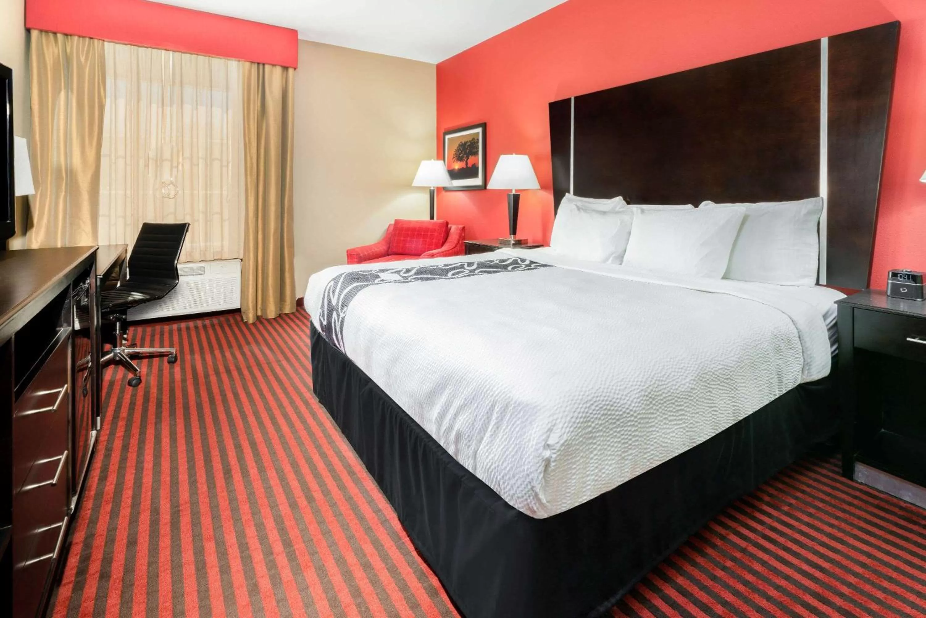 King Room - Mobility Access/Non-Smoking in La Quinta by Wyndham Boutte