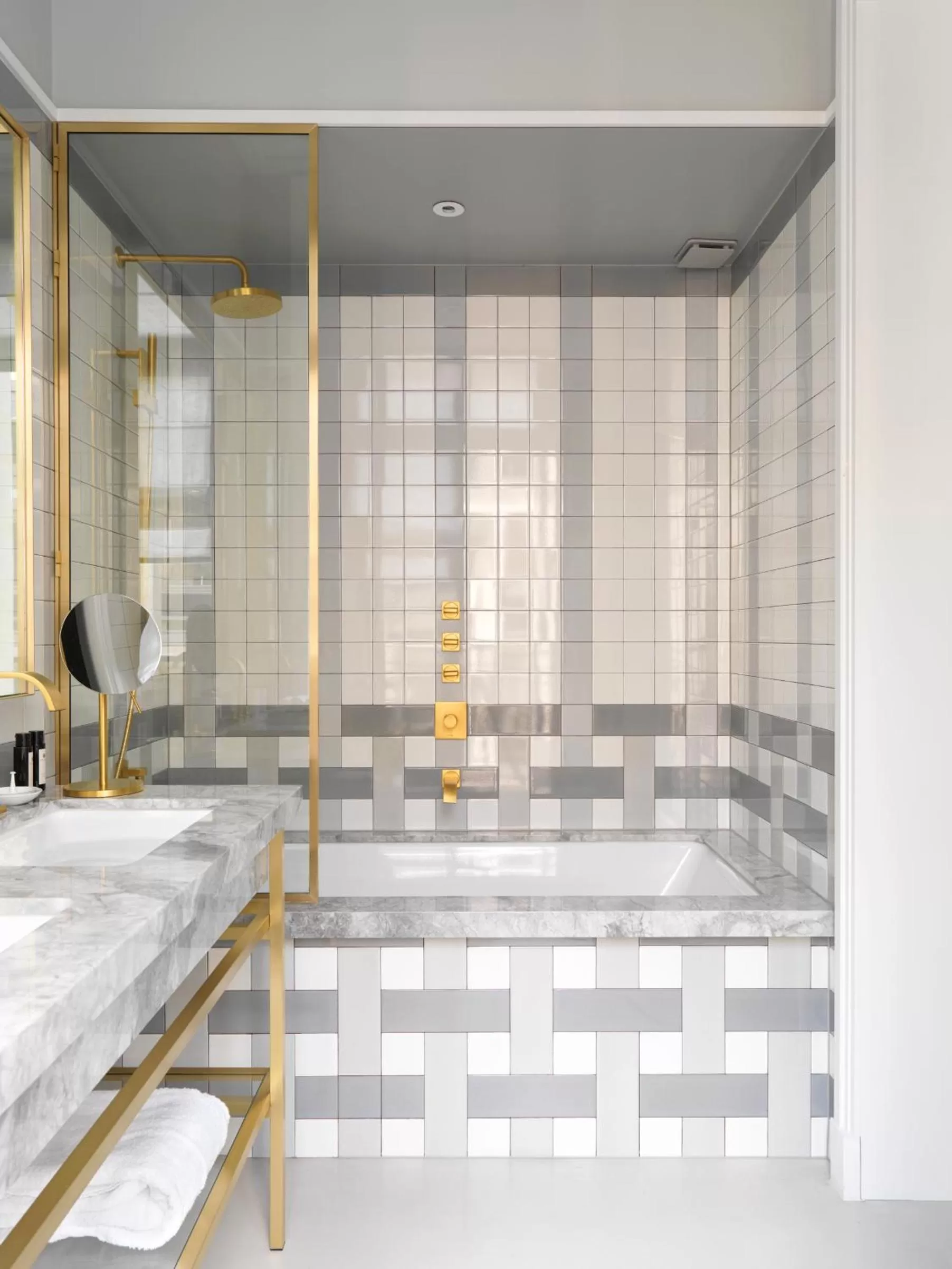 Suite in Nolinski Paris - Evok Collection