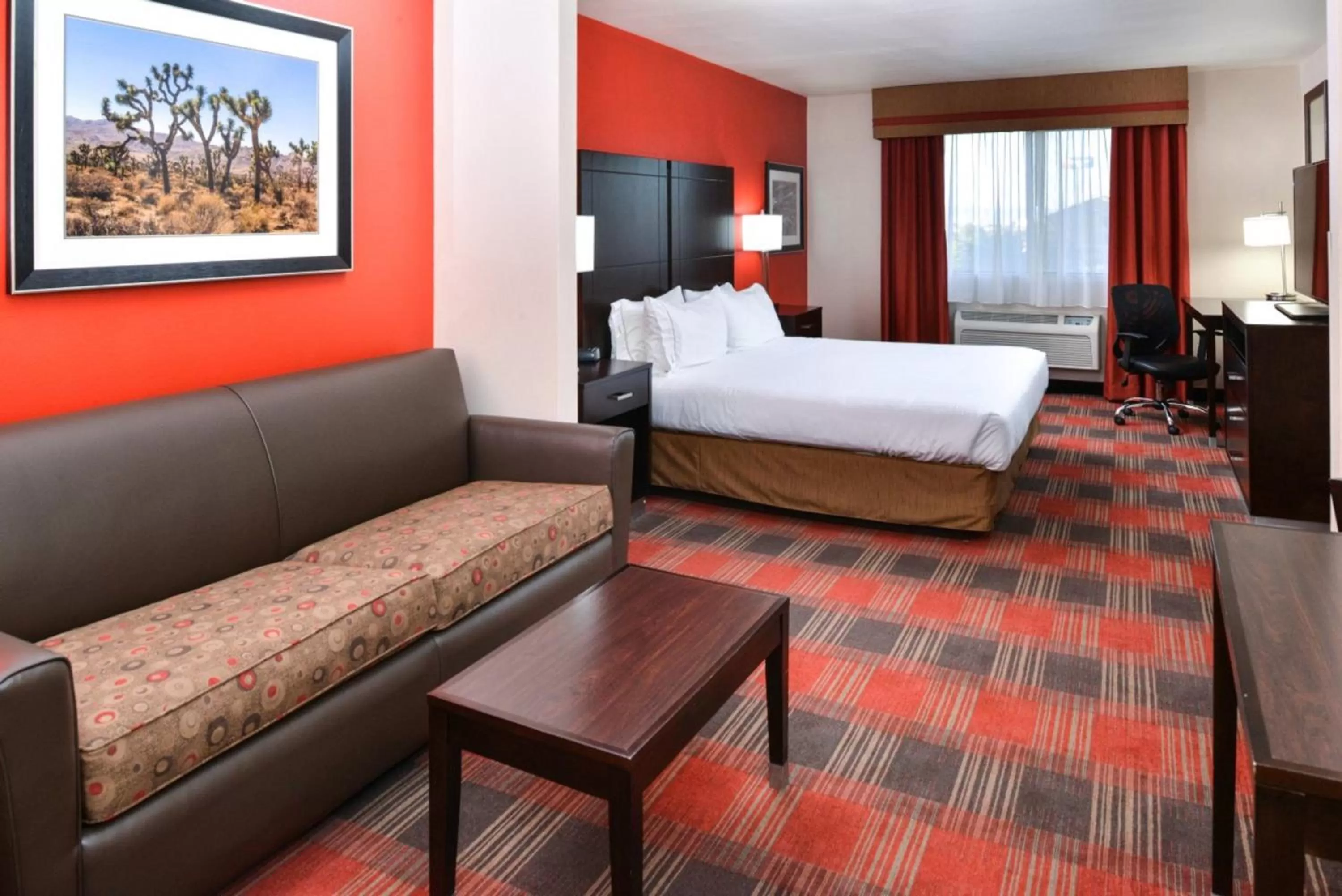 King Suite in Holiday Inn Express Kingman by IHG