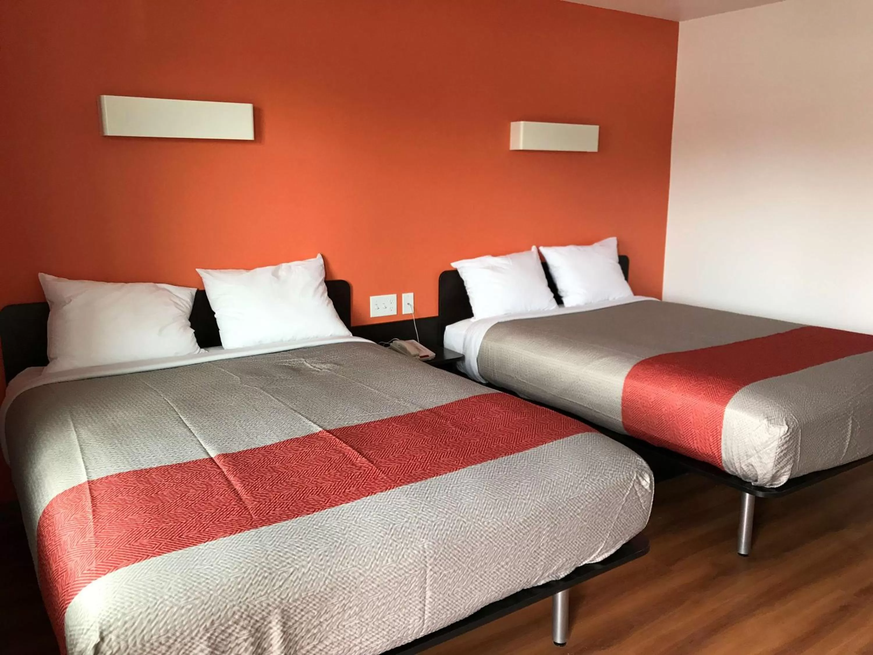 Queen Room with Two Queen Beds - Non-Smoking in Motel 6-Crescent City, CA