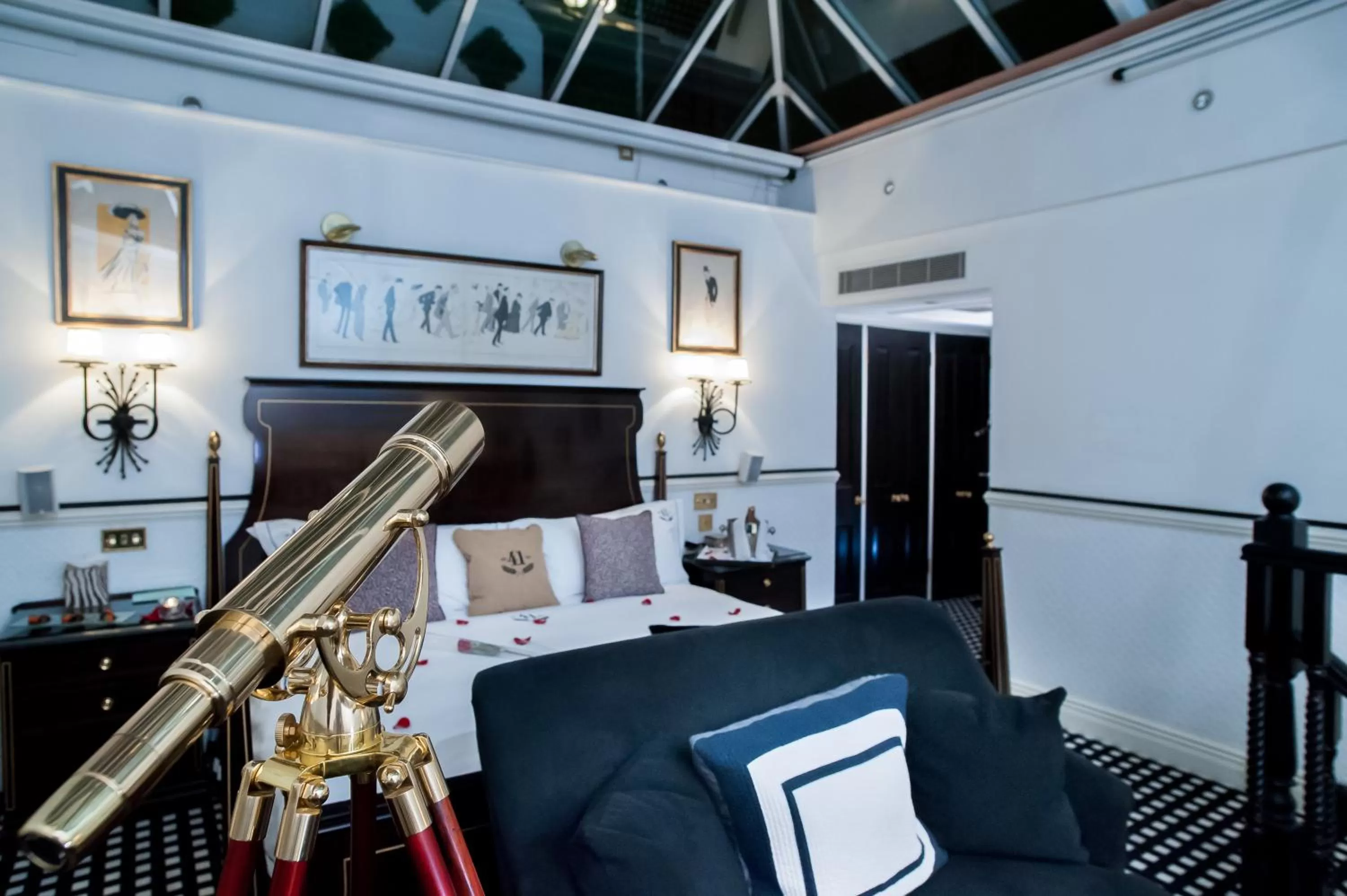 Luxury Suite (Conservatory) in 41