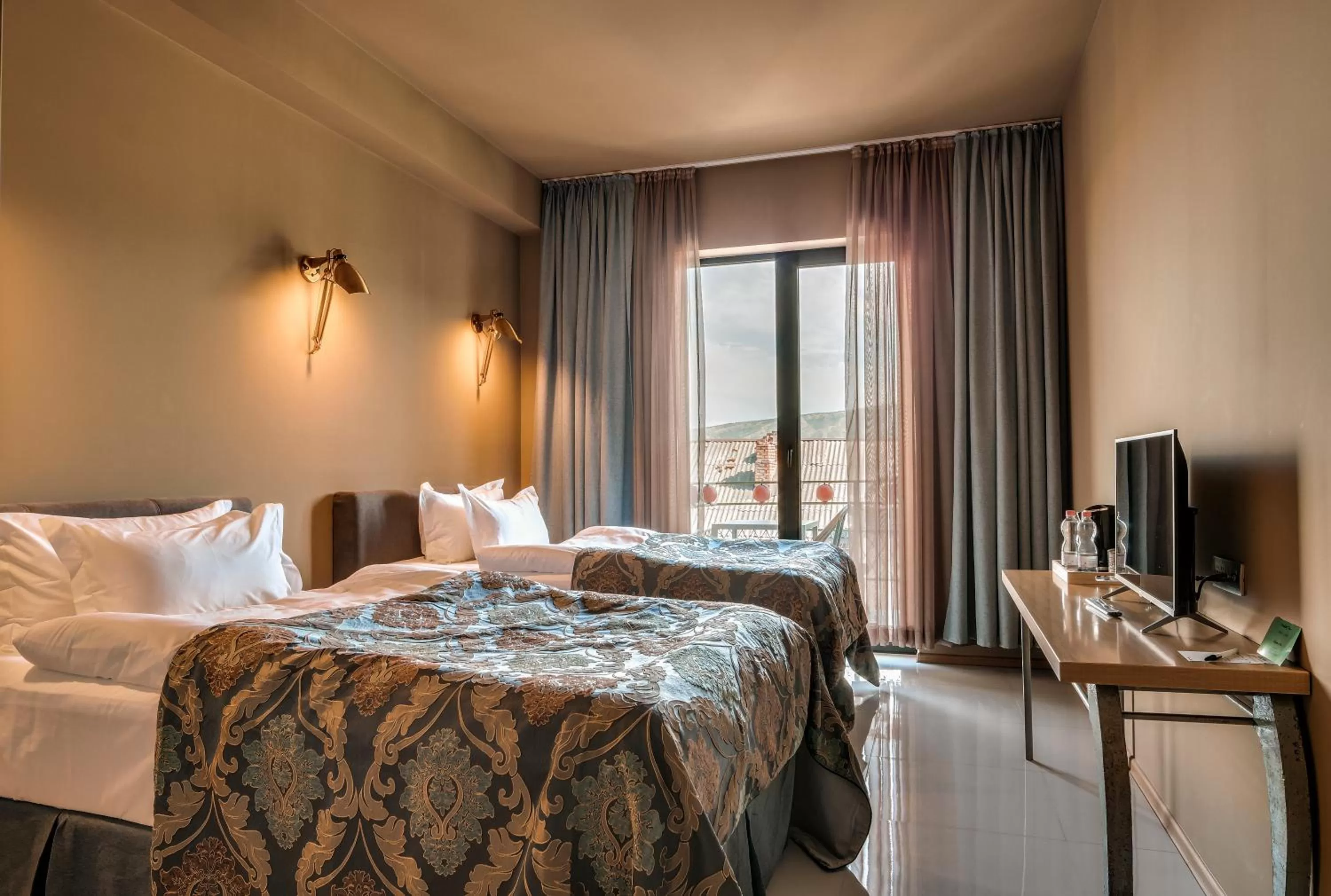 Twin Room with Balcony in Brim Hotel