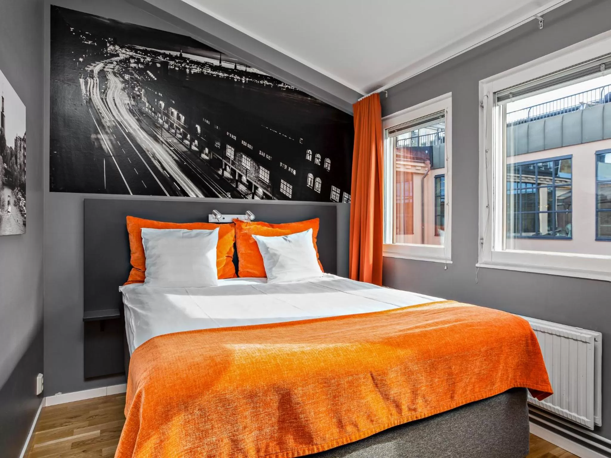 Standard Queen Room in Connect Hotel City