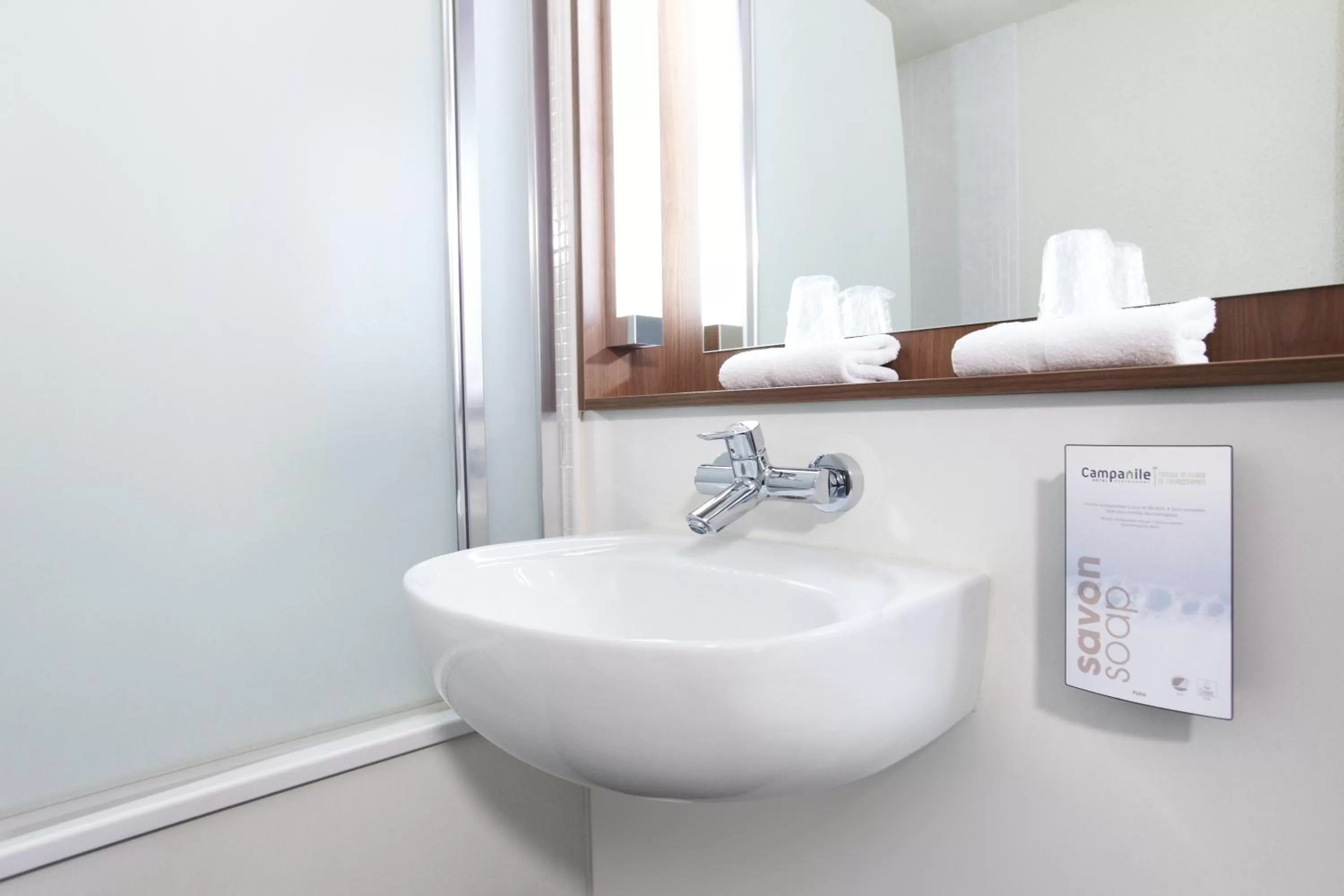 Standard Twin Room in Campanile Rouen Est - Franqueville Saint Pierre