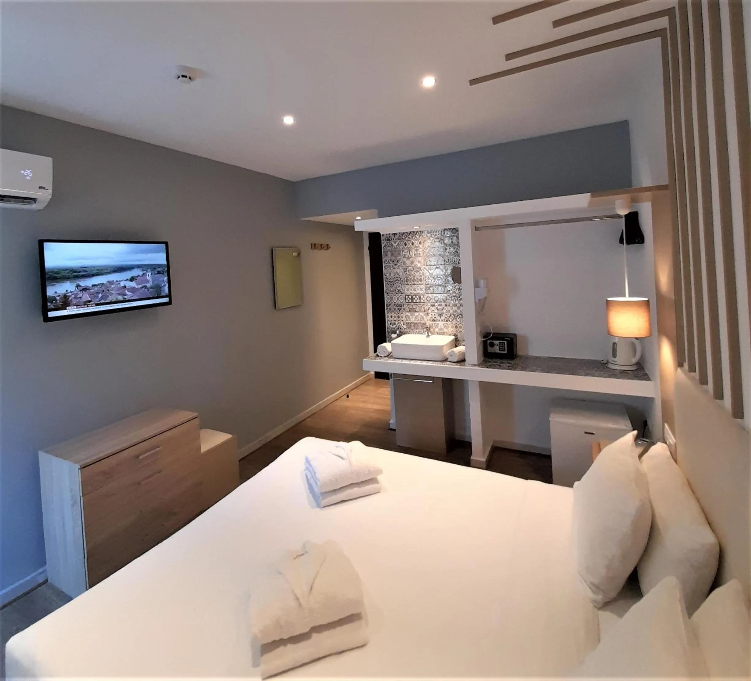 Standard Double Room in Elite Hotel