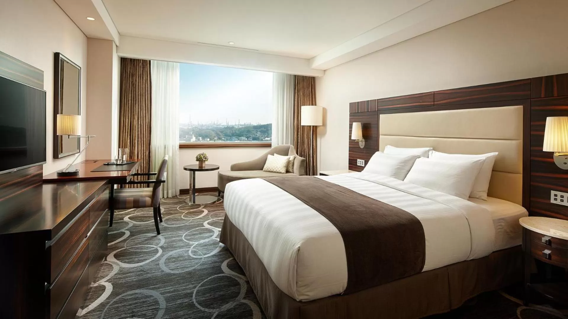 Club Deluxe Double Room (Breakfast and Club Lounge Access Included) - single occupancy in Lotte Hotel Ulsan