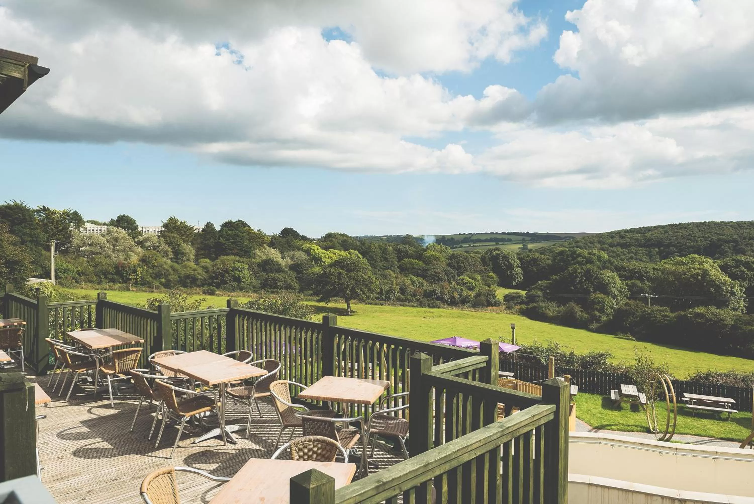 Twin Room with View in County Arms