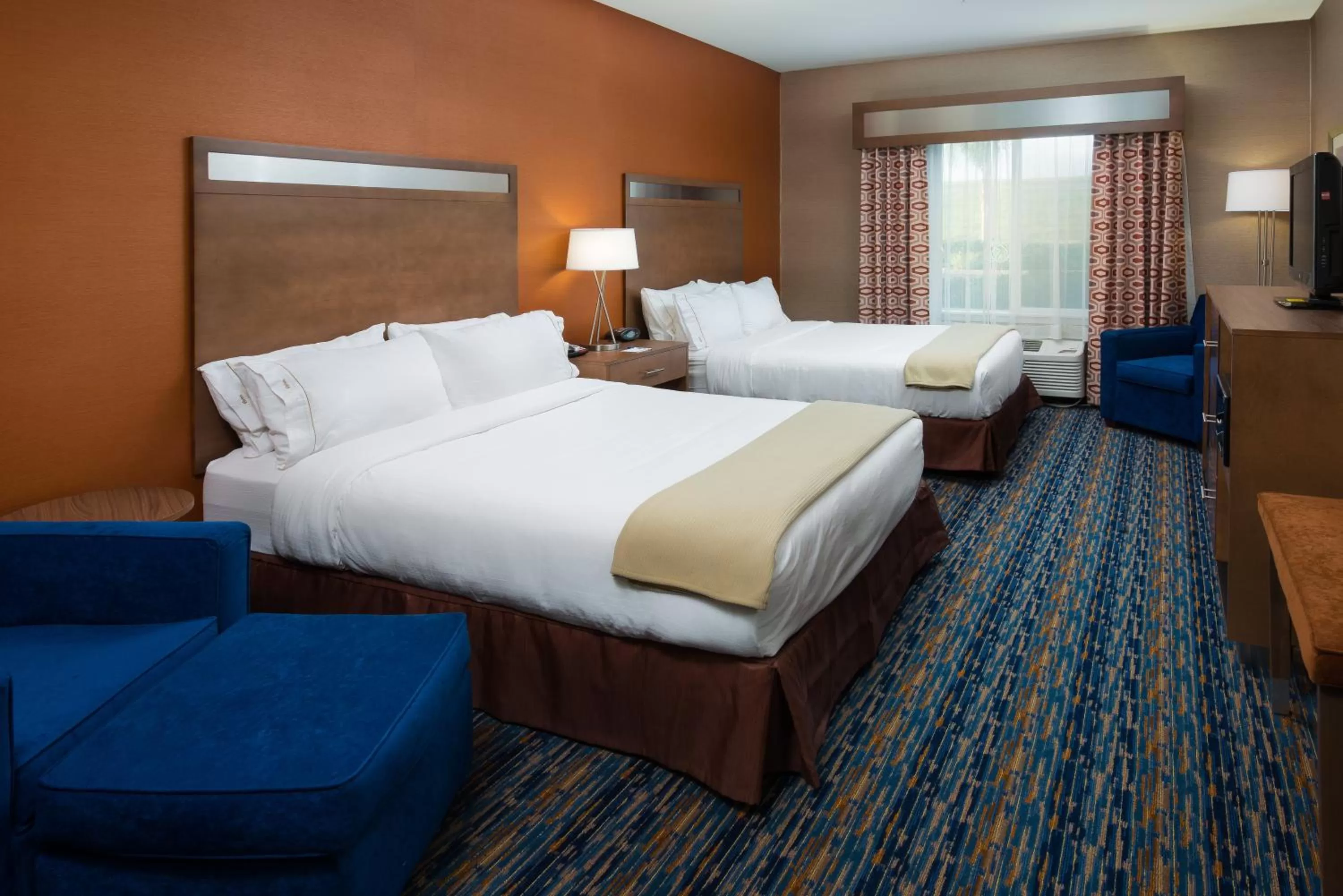 Standard Queen Room with Two Queen Beds in Holiday Inn Express Rocklin - Galleria Area by IHG