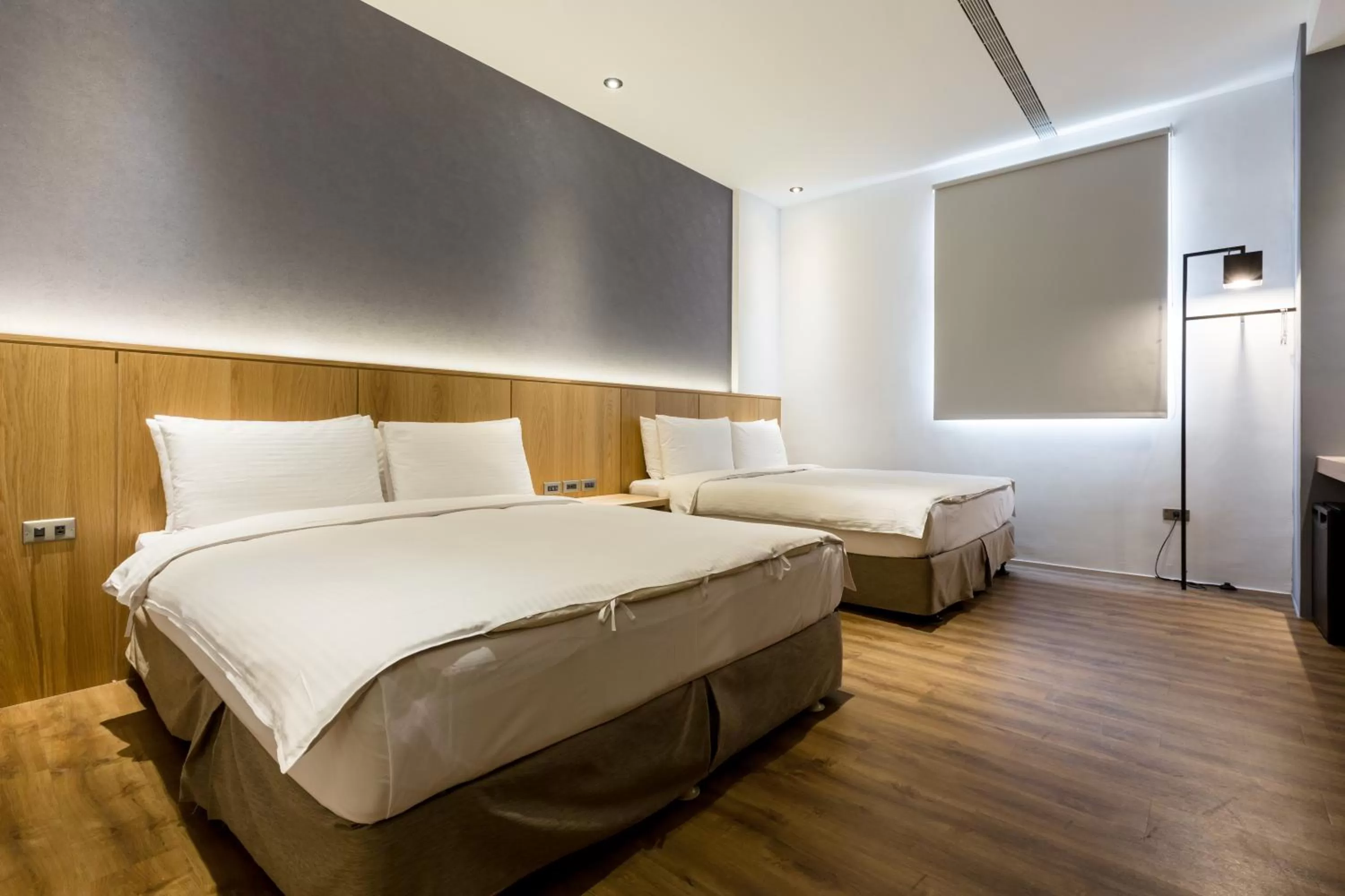 Family Room (4 Adults) in Green Hotel