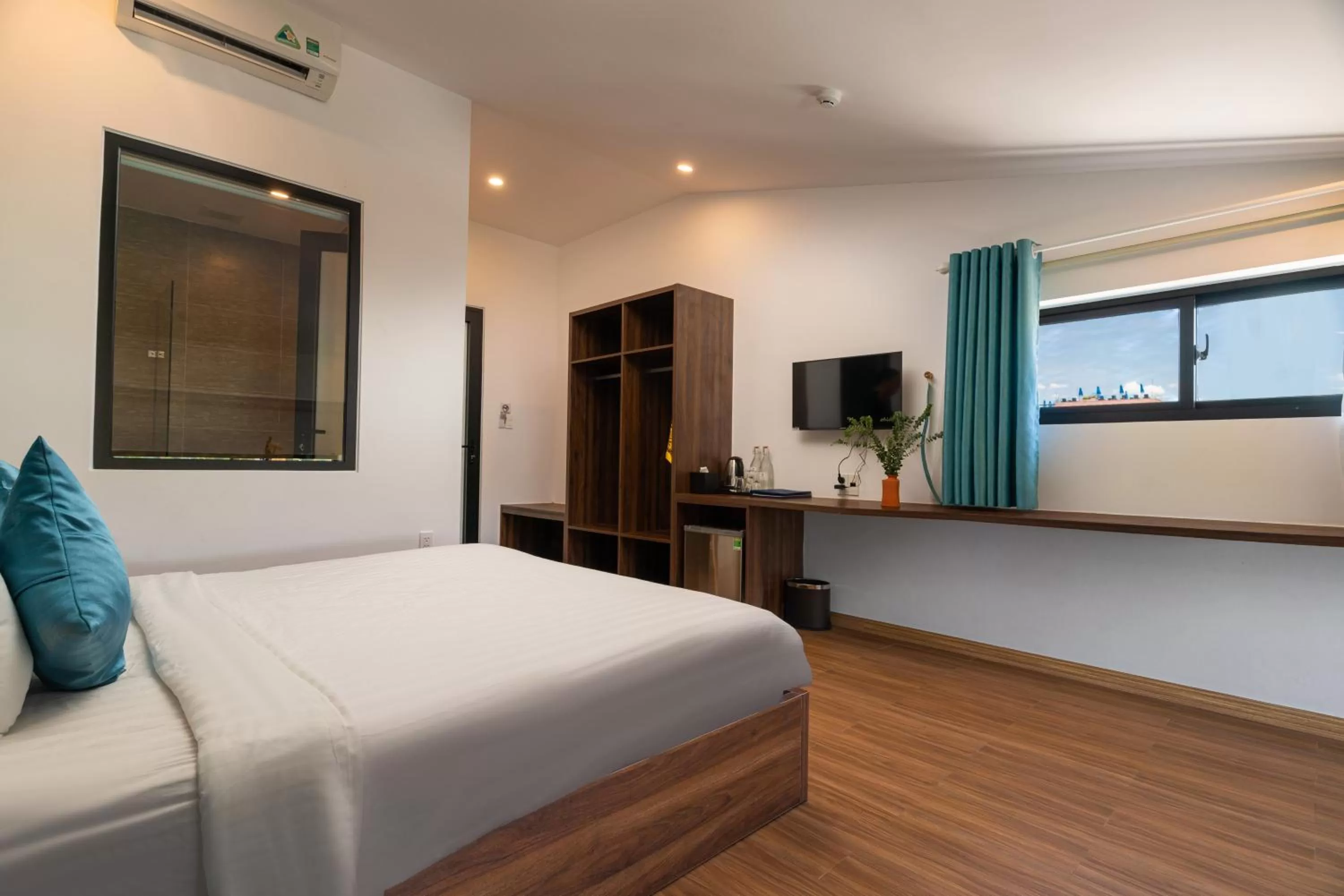 Deluxe Double Room in Hoianese Pool & Sunset Hotel - Cultural Experiential Hotel