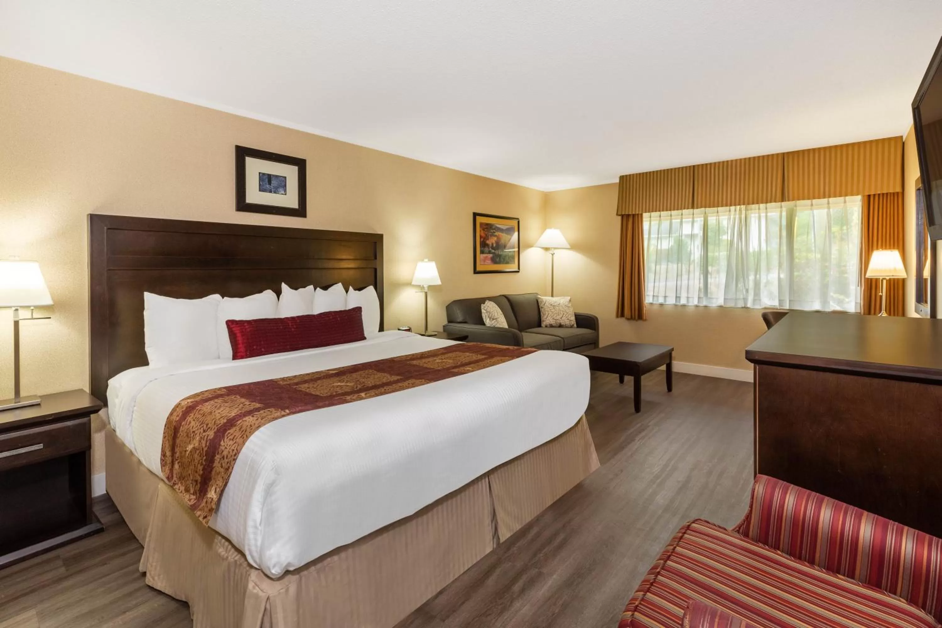 King Room- Non-Smoking in Ramada by Wyndham Coquitlam