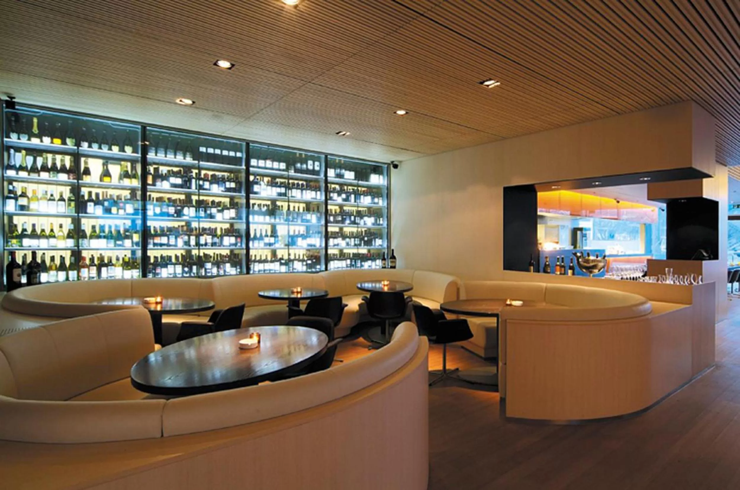 Restaurant/places to eat in Radisson Blu Hotel, Lucerne