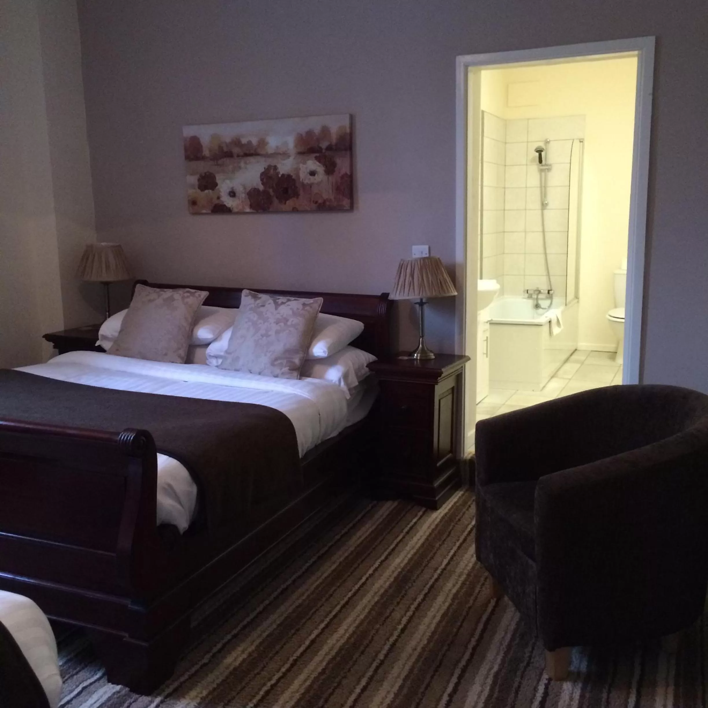 Family Room with Bath - Street View in The Eagles Hotel