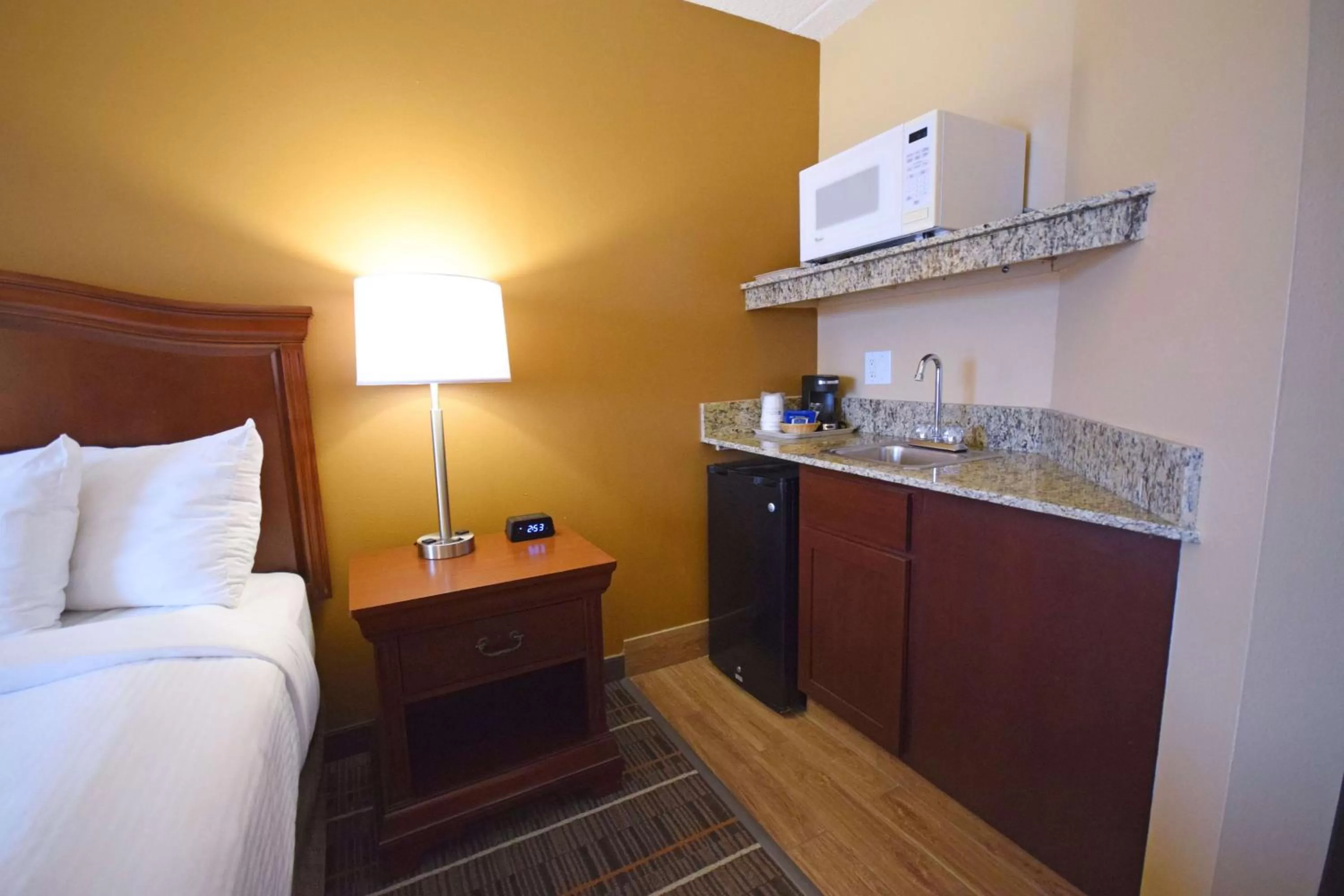 King Room in Best Western Resort Hotel & Conference Center Portage