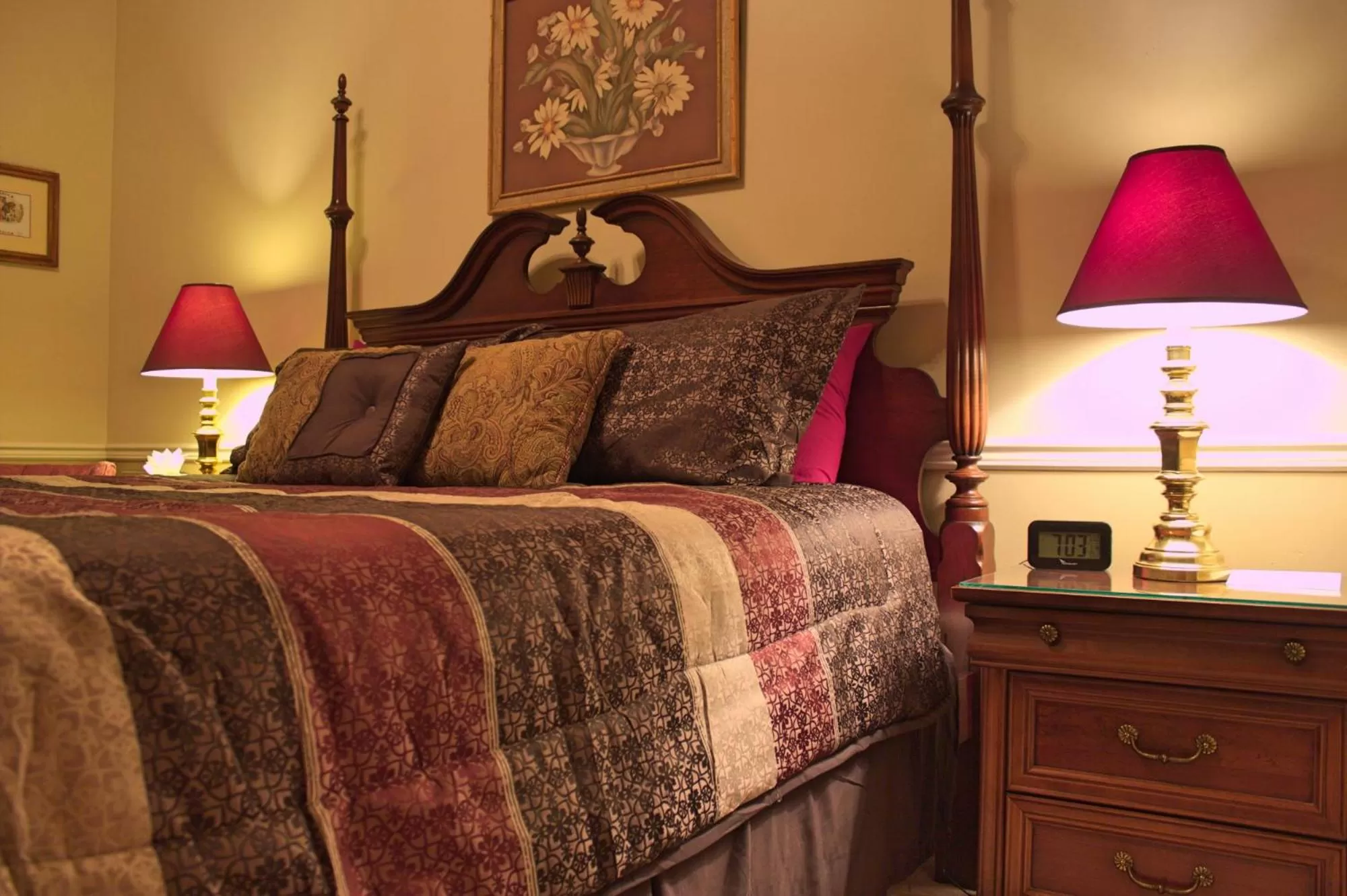 King Room with Mountain View in Black Bear Manor