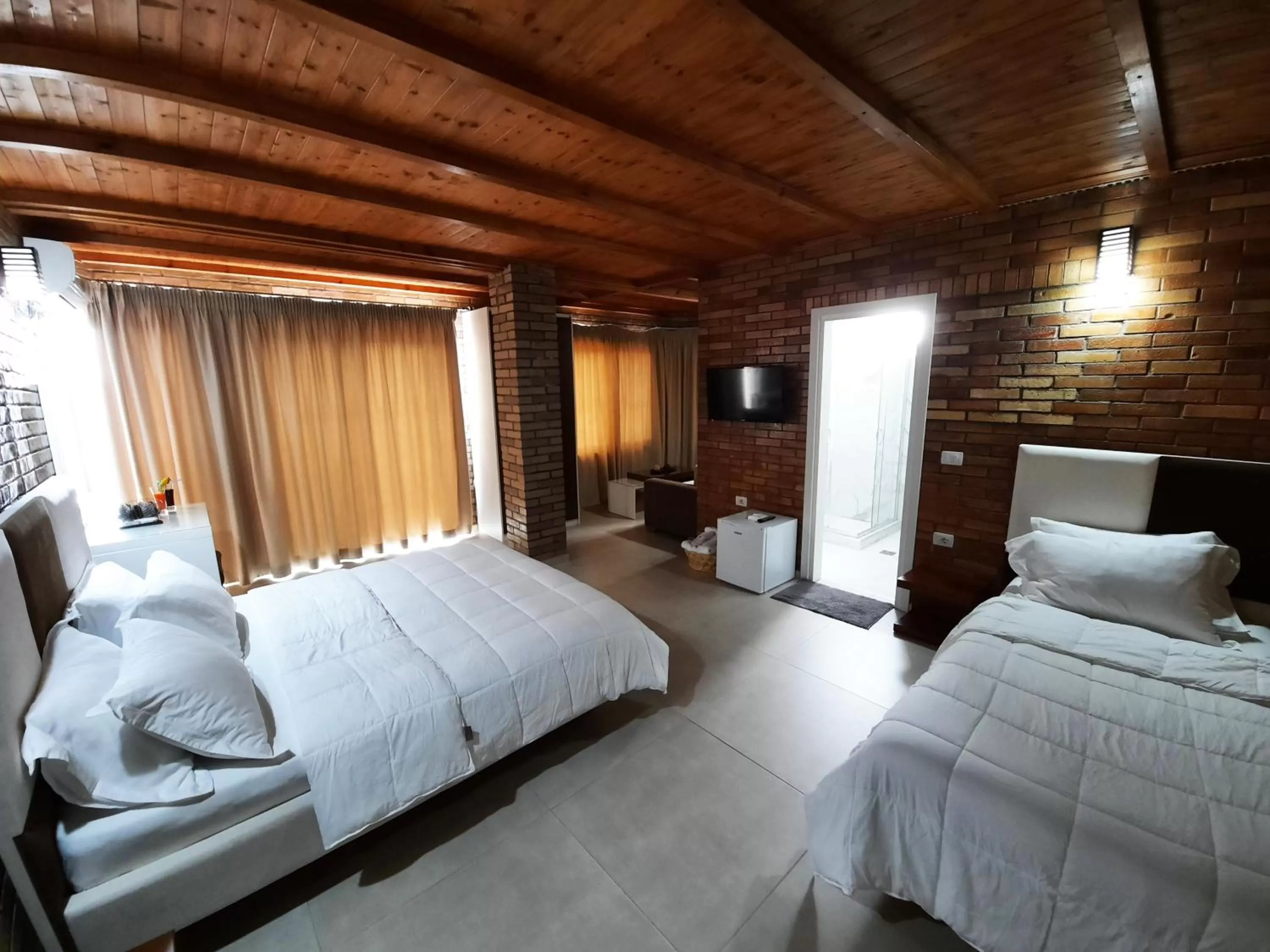 Deluxe Triple Room with Sea View in Hotel Piccolino