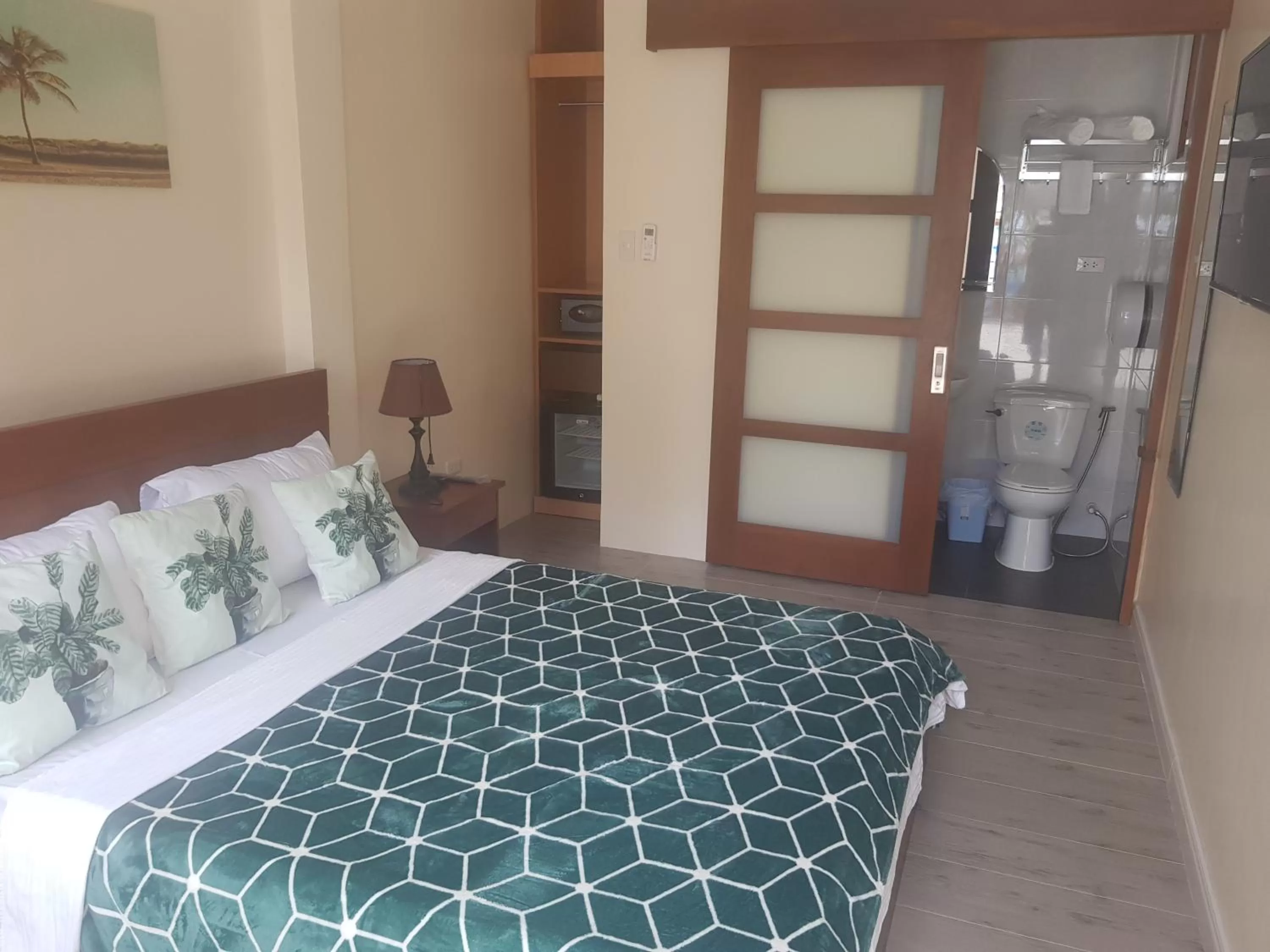 Superior Queen Room in Hayahay Resort