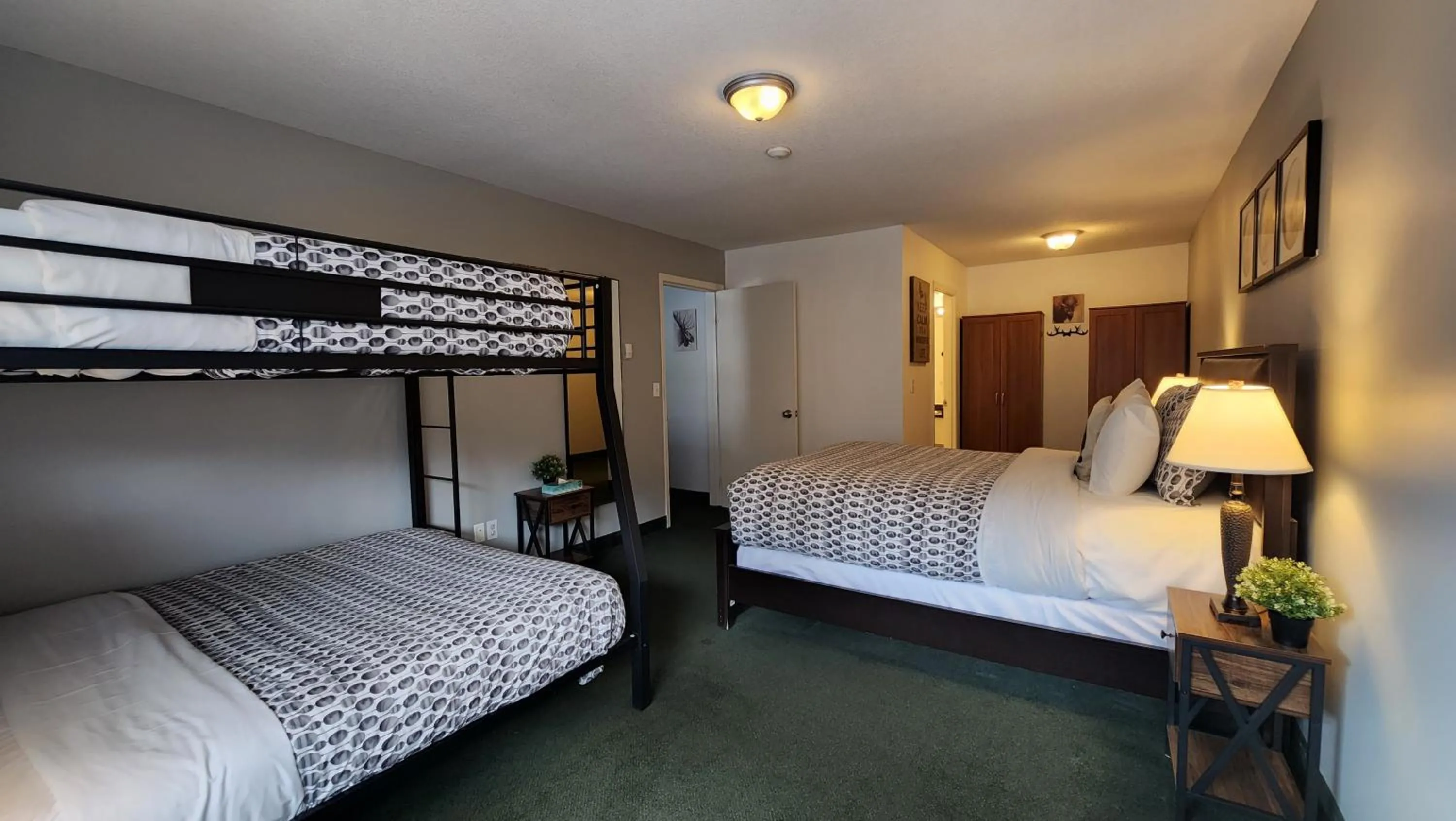 Family Suite in Mountain View Inn