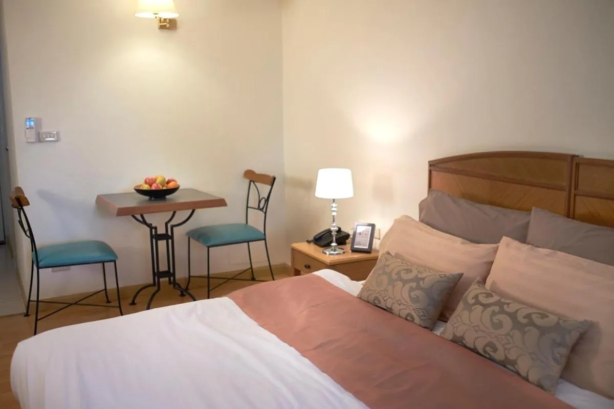 Double Bed - Non-Smoking in Ravipha Residences