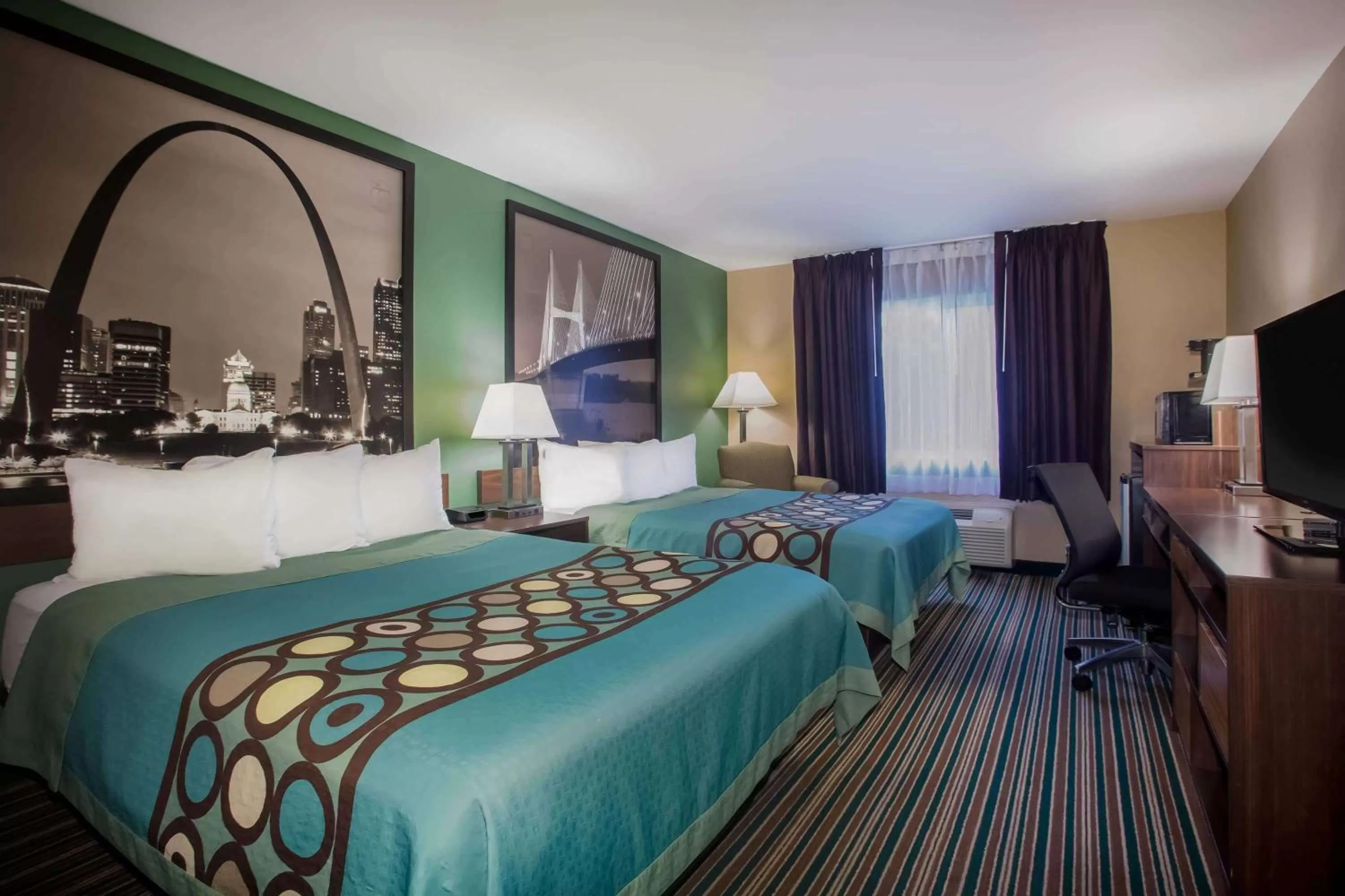 Queen Room with Two Queen Beds - Non-Smoking in Super 8 by Wyndham Union