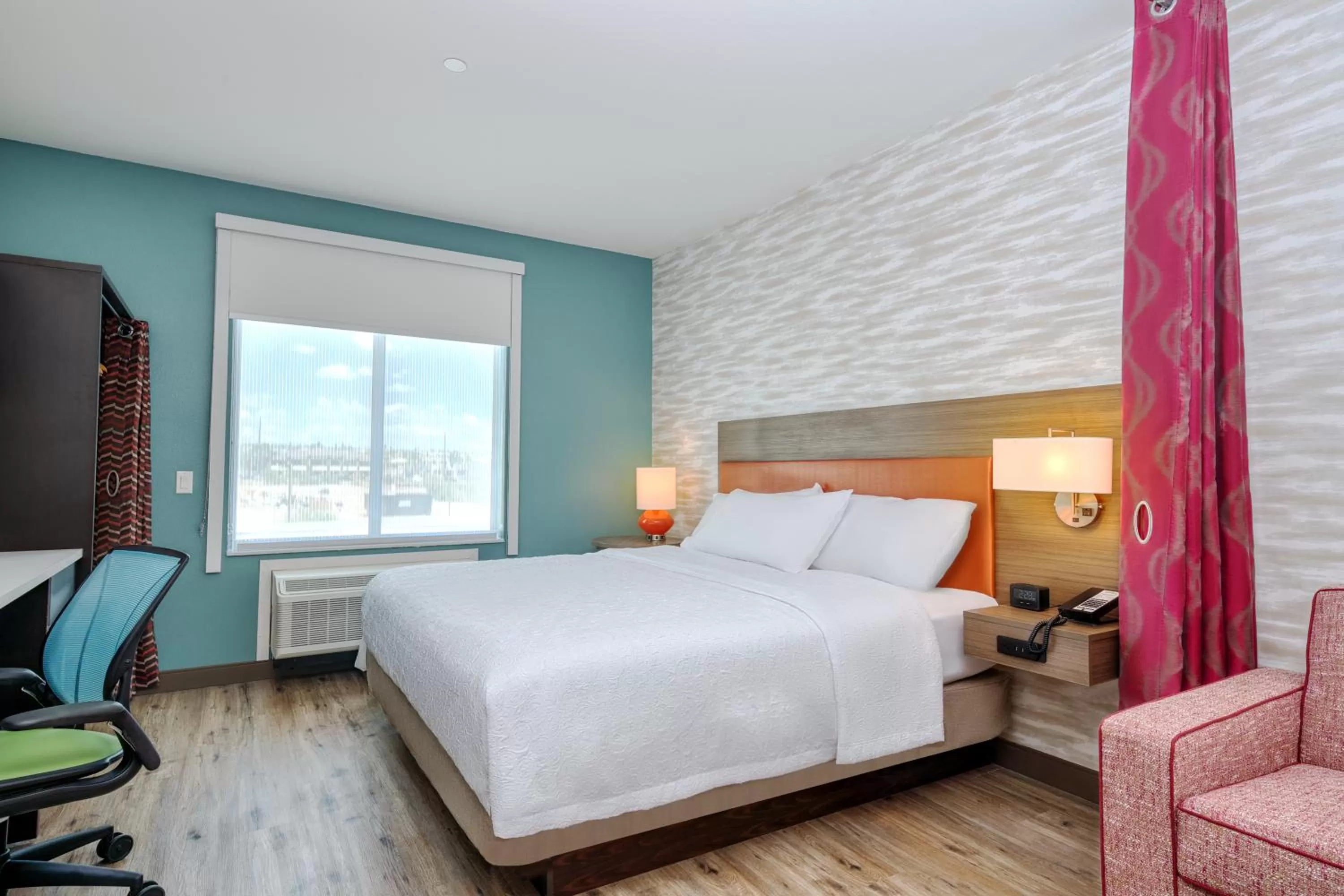 King Studio Suite with Water View and Accessible Tub in Home2 Suites By Hilton Lake Havasu City