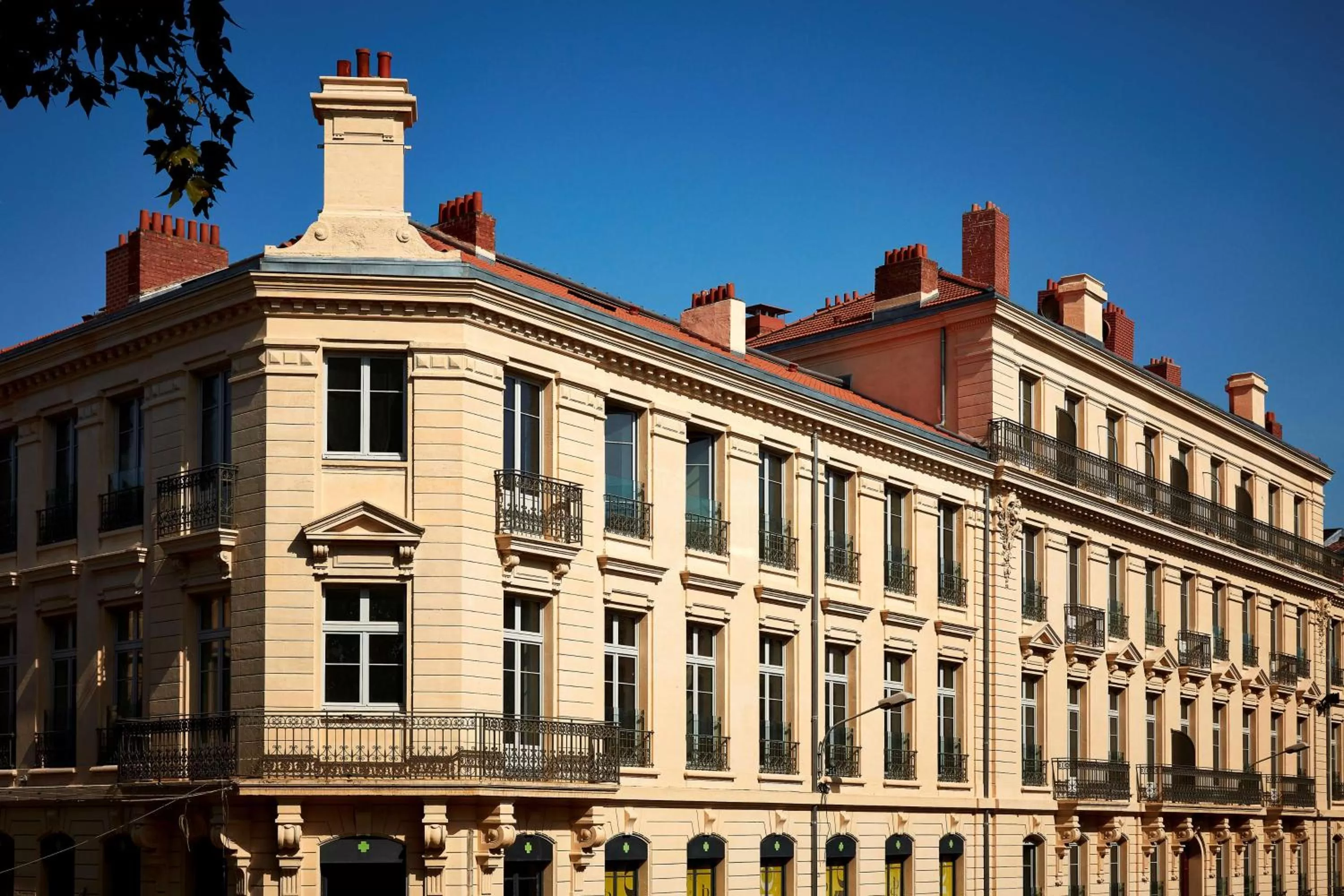 Property building in Hotel De Cambis Best Western Premier Collection