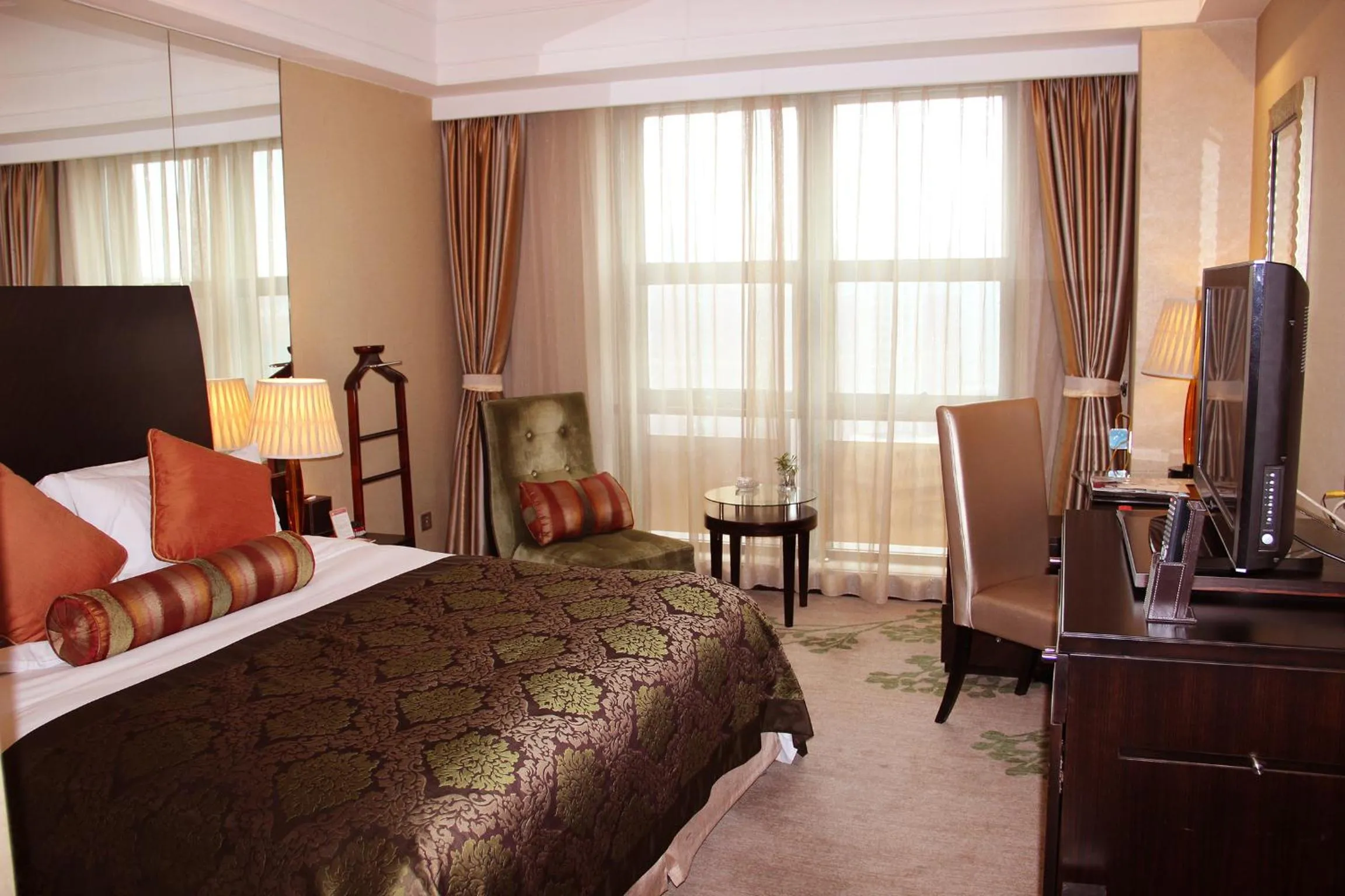Bedroom, Bed in Merry Hotel Shanghai