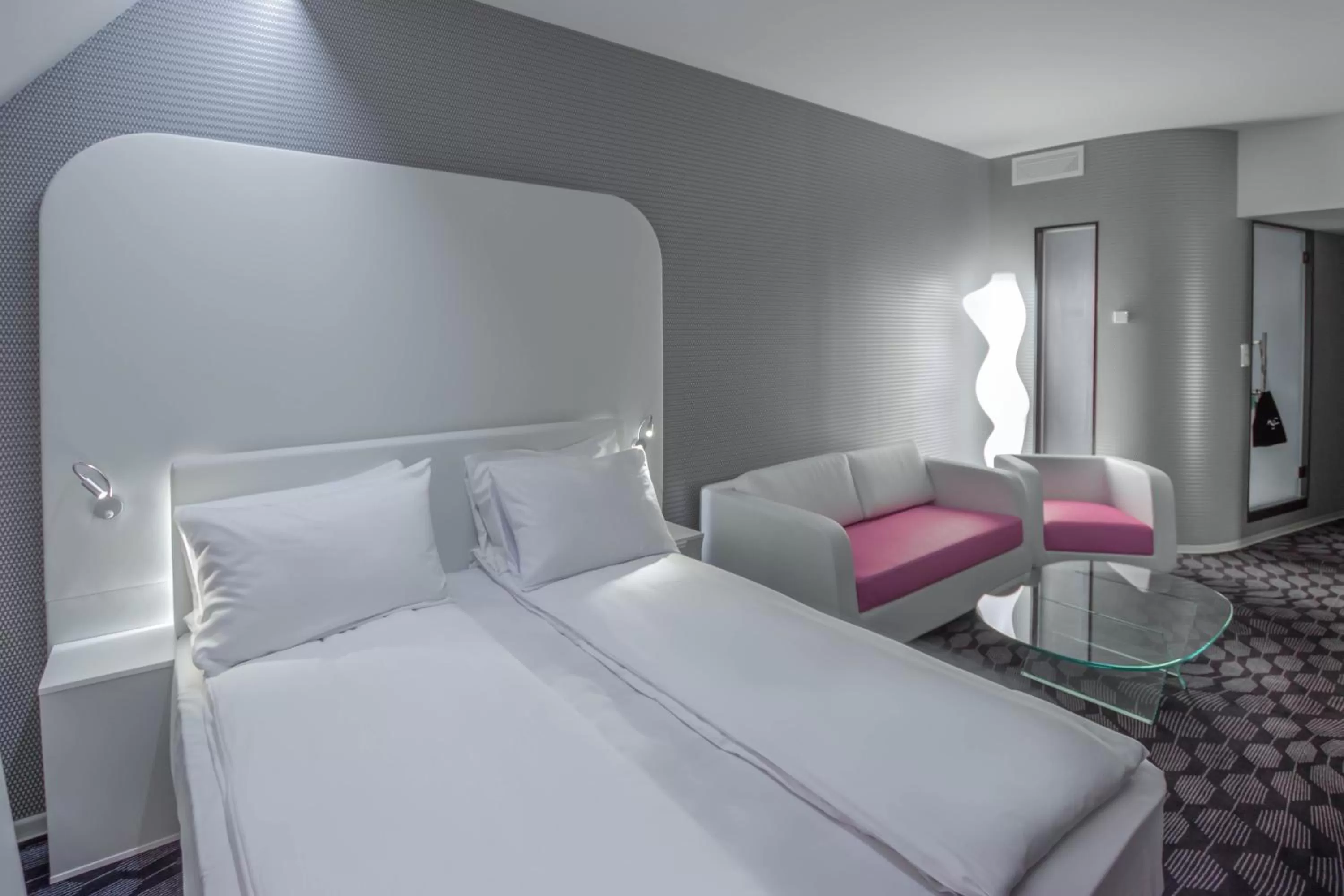 Family Room with View - Streetview or Seaview in Magic Hotel & Apartments Kløverhuset