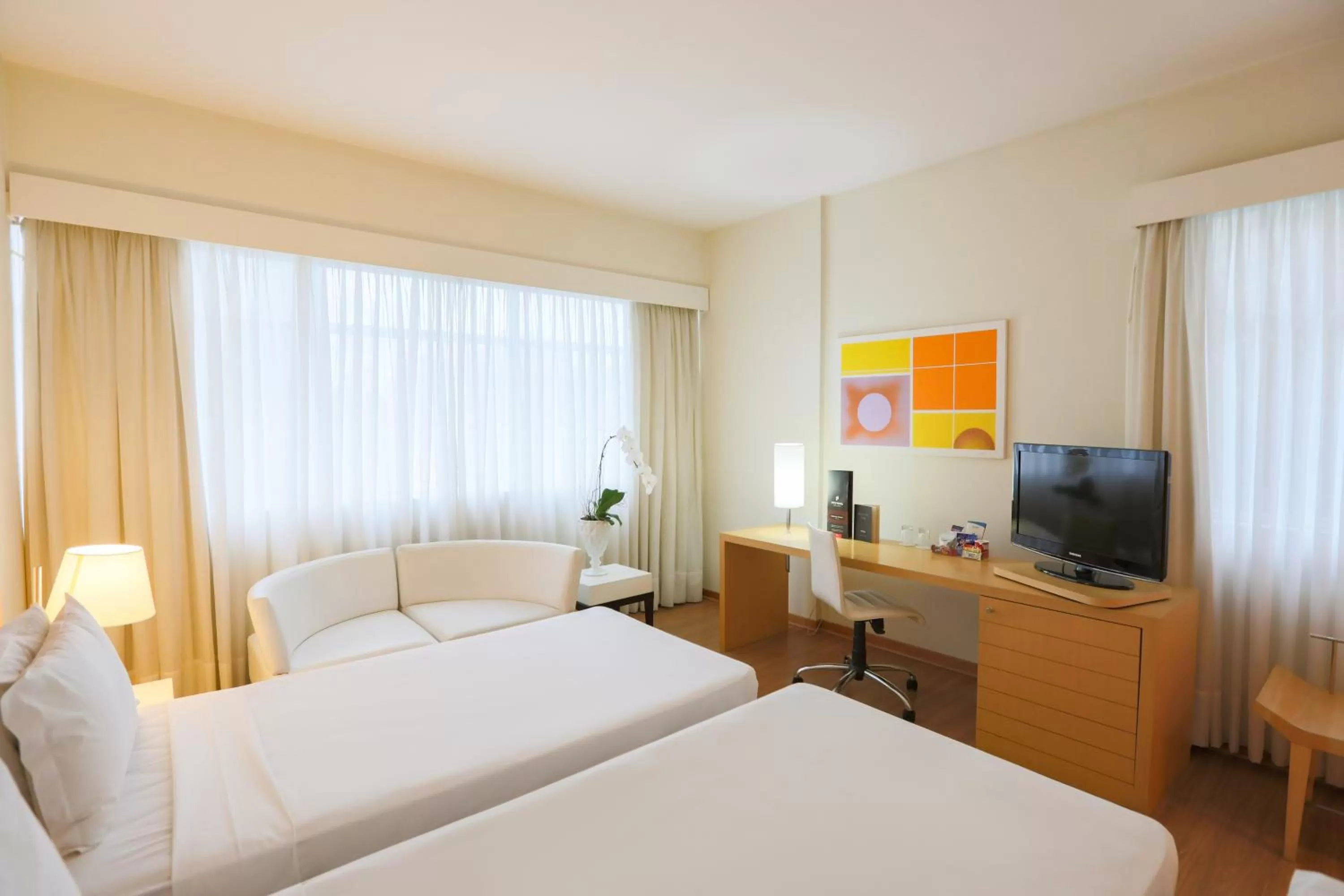 Deluxe Double or Twin Room - single occupancy in Pestana Curitiba