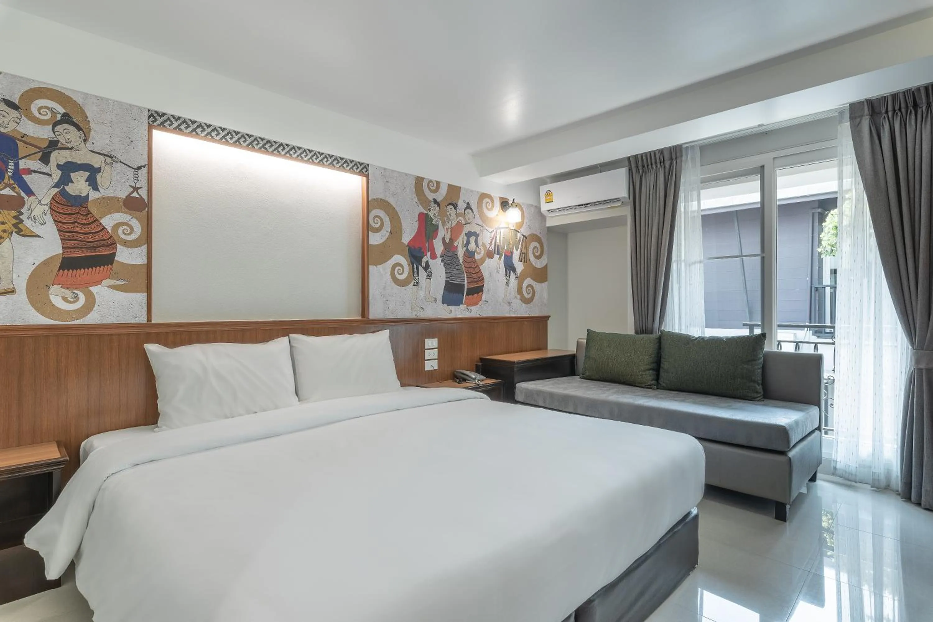 Superior King Room in Cozytel Chiangmai
