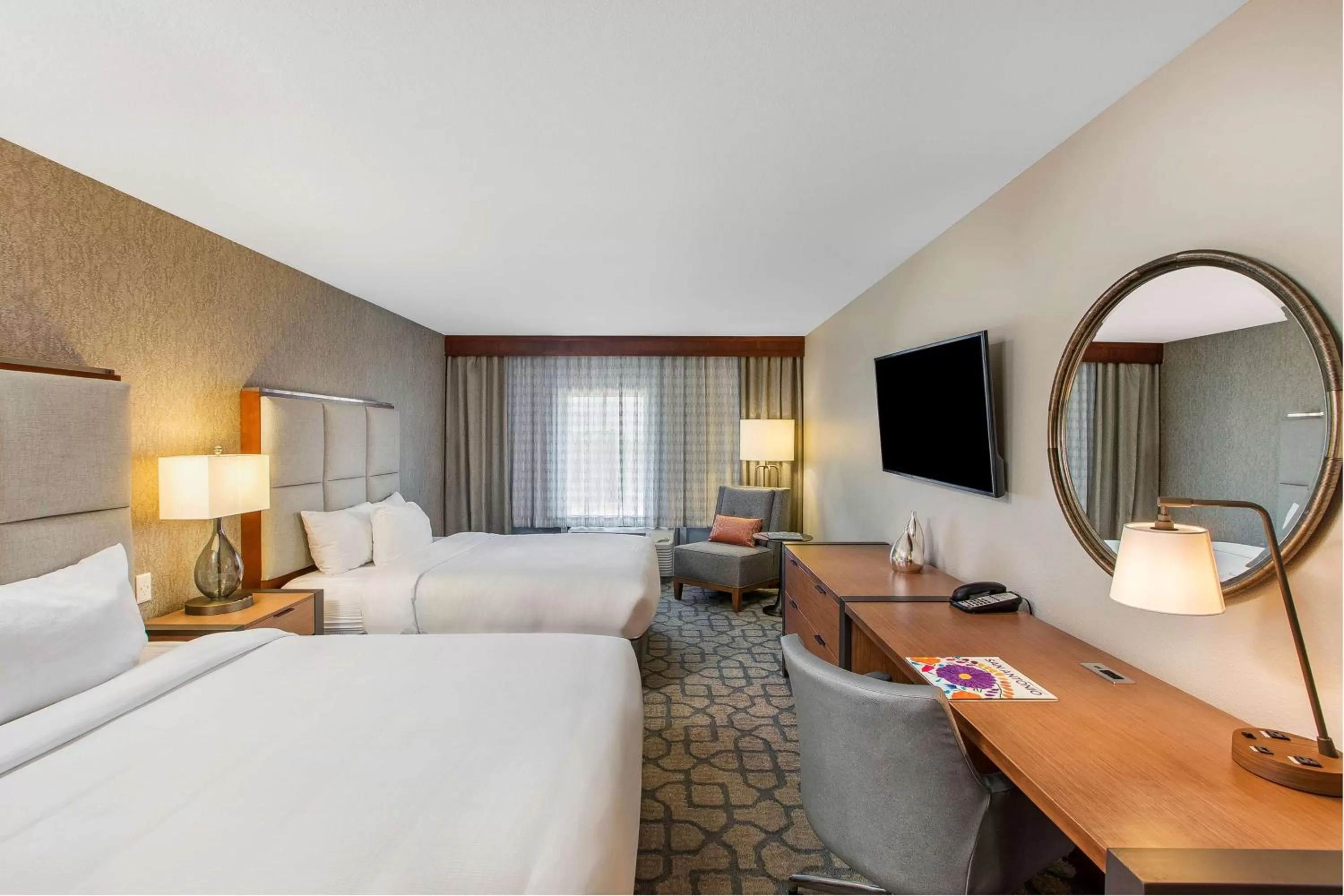 Queen Room with Two Queen Beds in DoubleTree by Hilton San Antonio Northwest - La Cantera