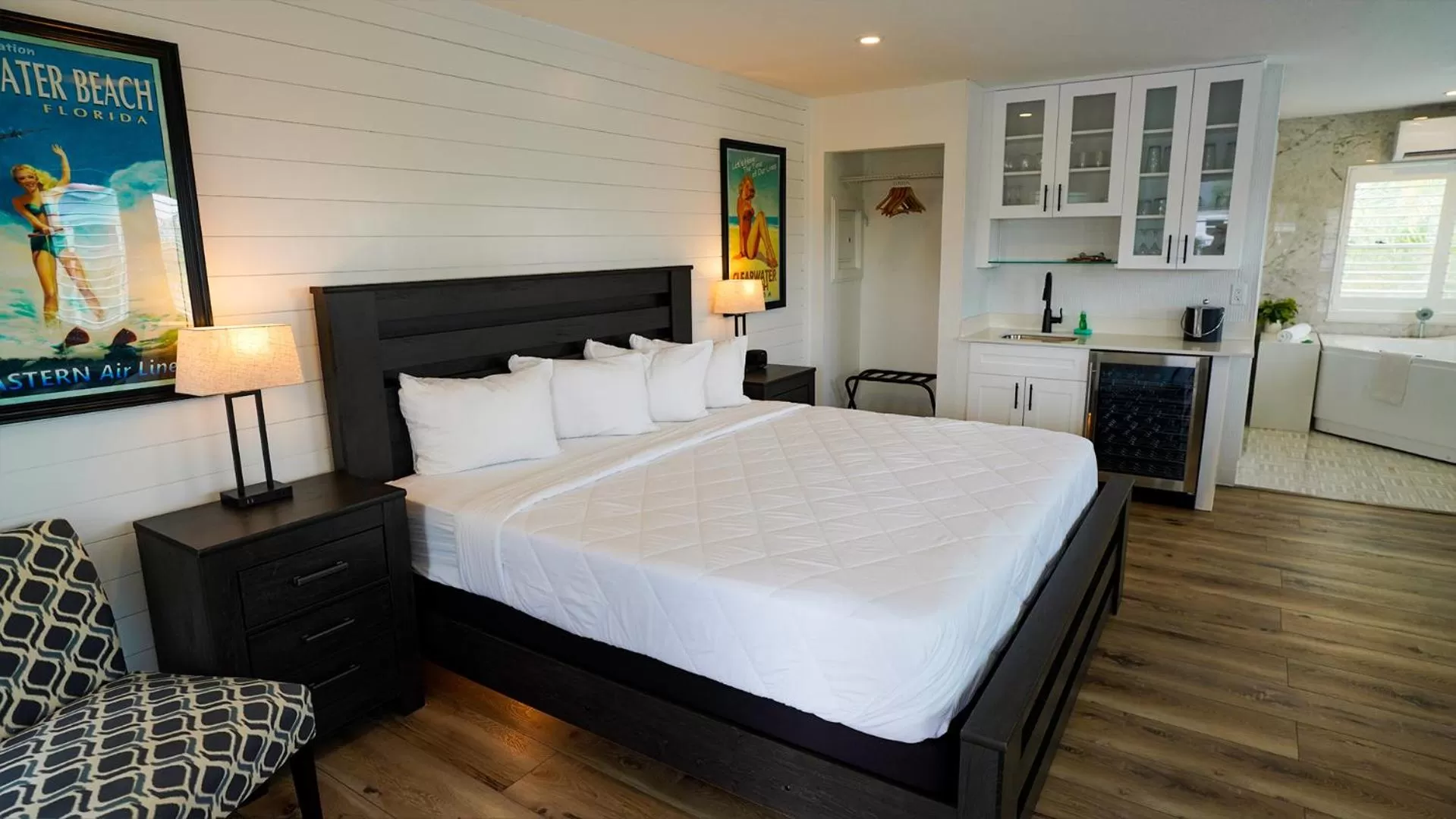 King Suite with Spa Bath in Devon Shores