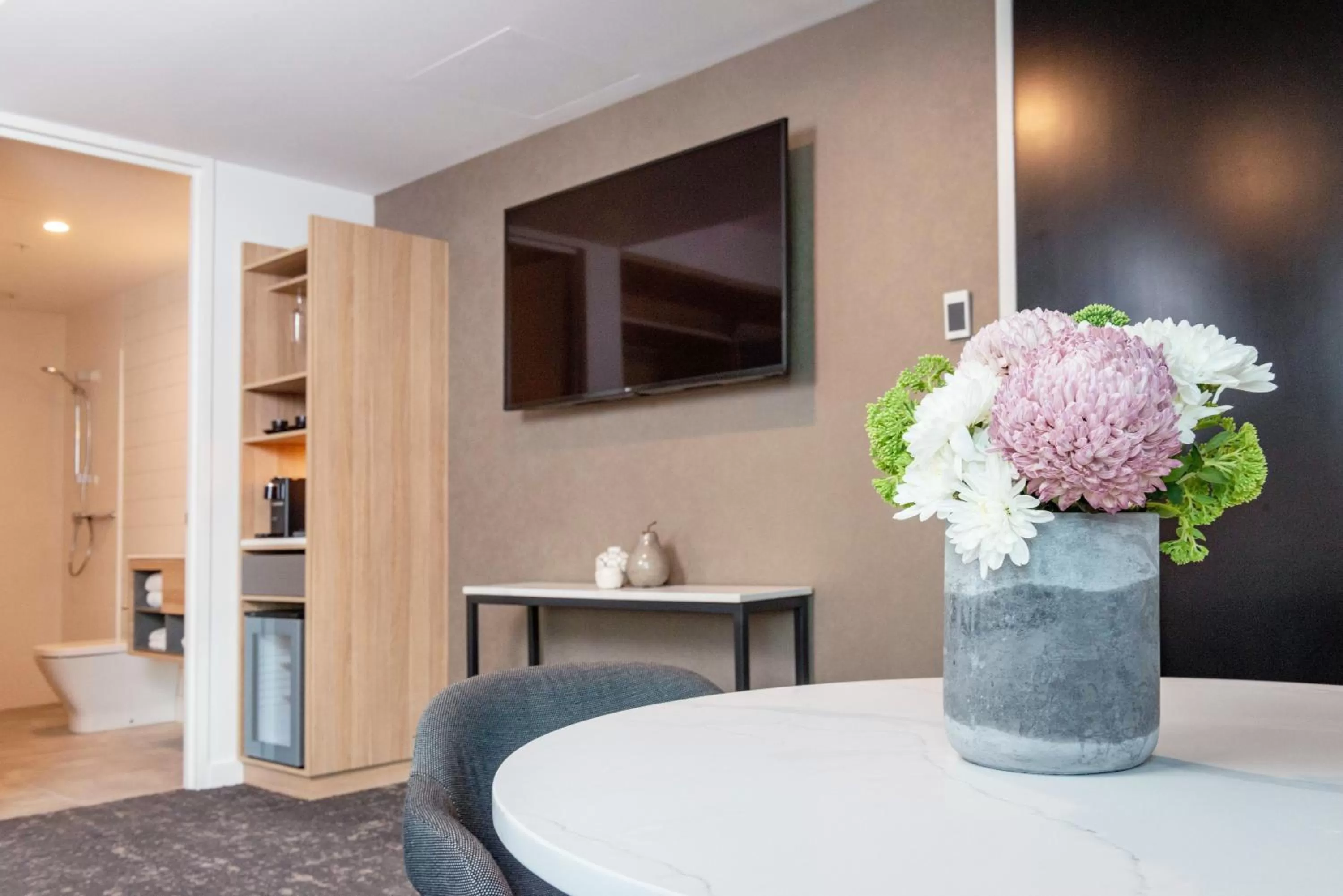 Standard King Room - Accessible in Crowne Plaza Adelaide by IHG