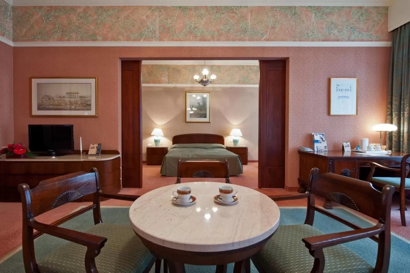 Deluxe Apartment in Grand Hotel