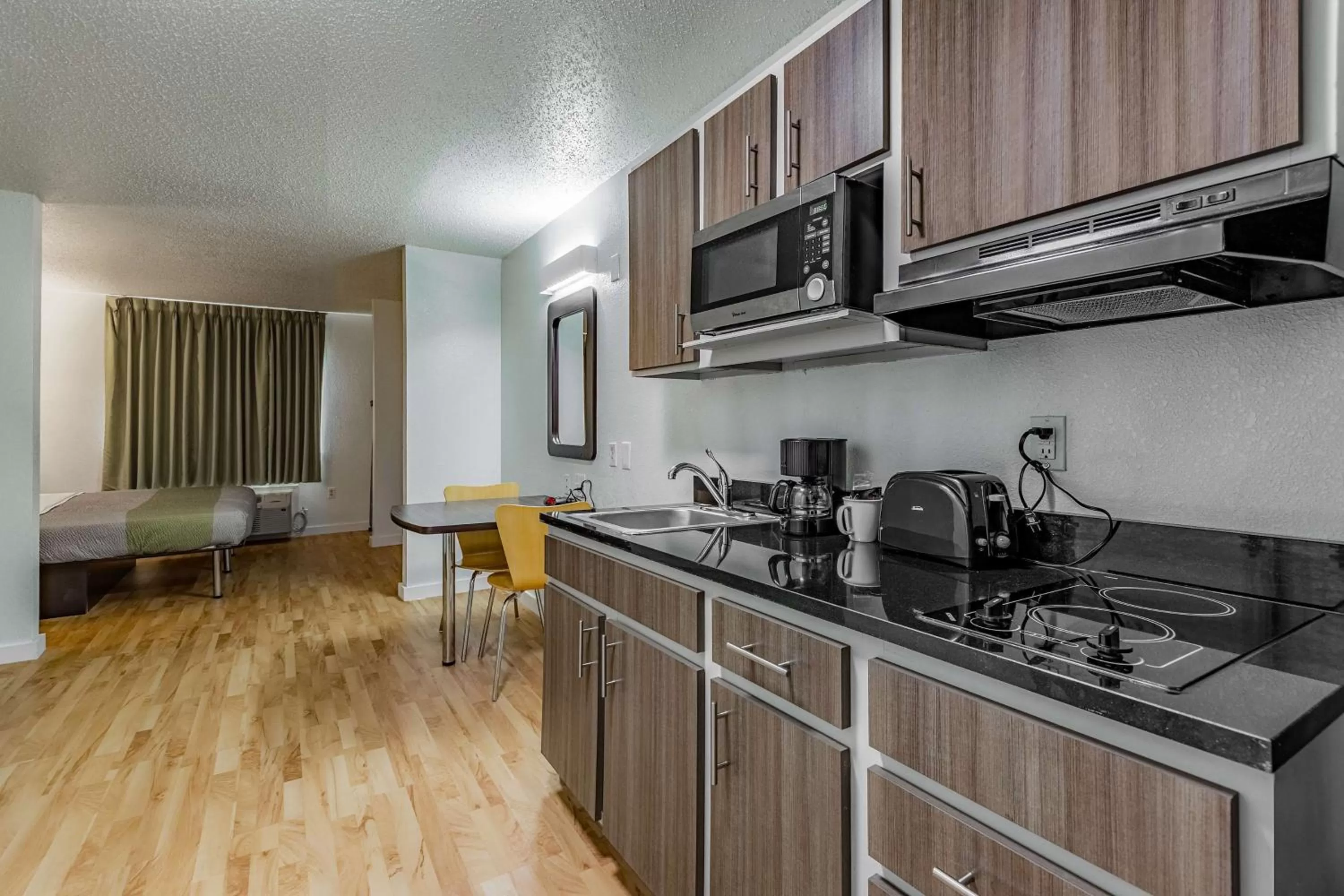King Room - single occupancy - Disability Access - Non-Smoking in Studio 6-Dallas, TX