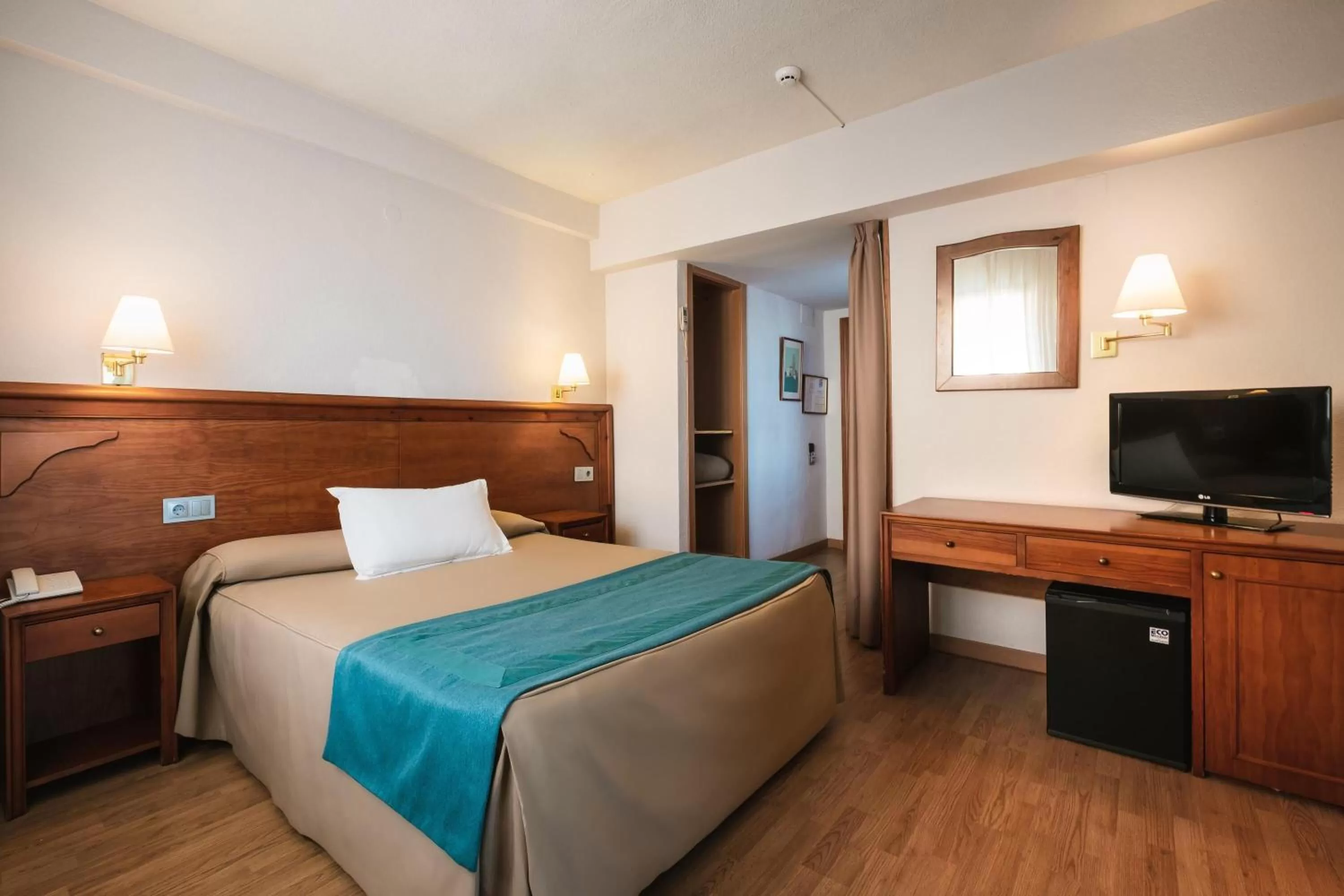 Double Room in Hotel Corregidor