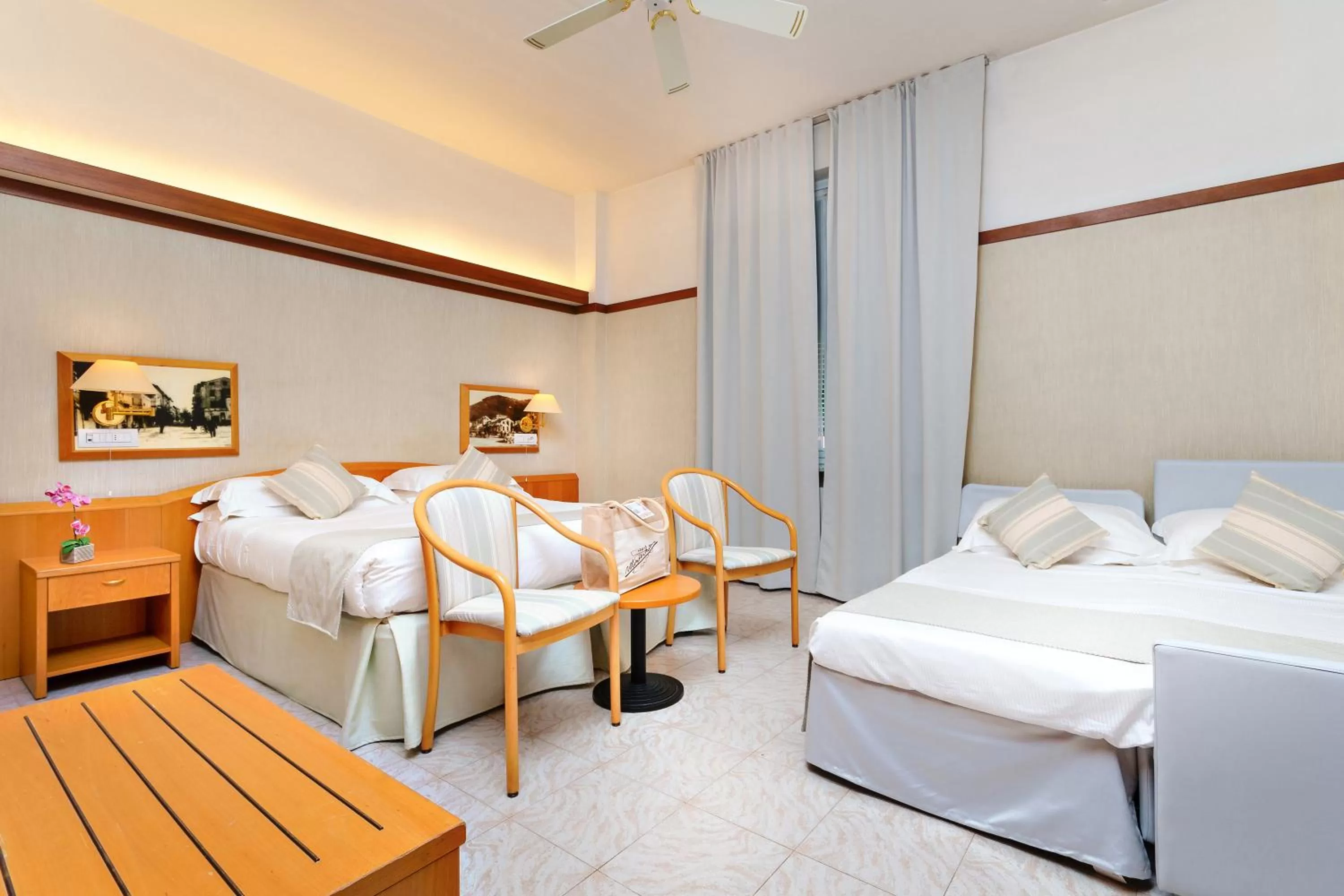 Superior Triple Room in Hotel Monte Rosa