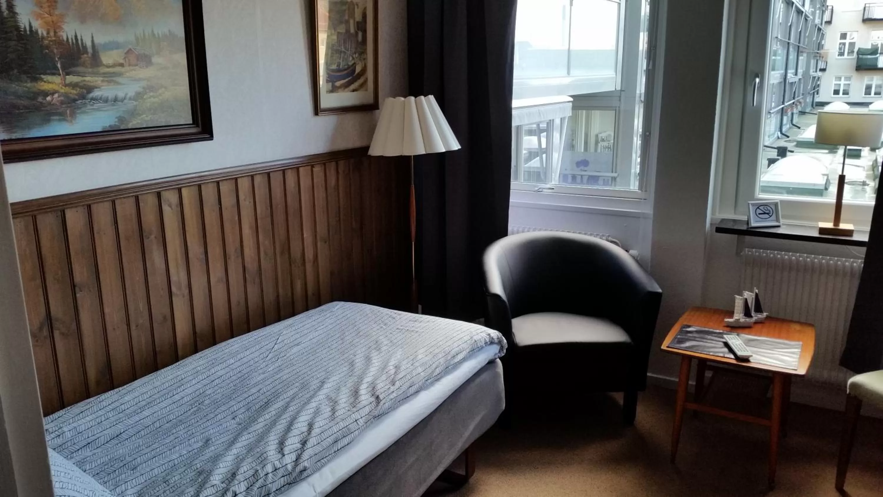 Single Room with Shared Shower - single occupancy in Hotell Bode