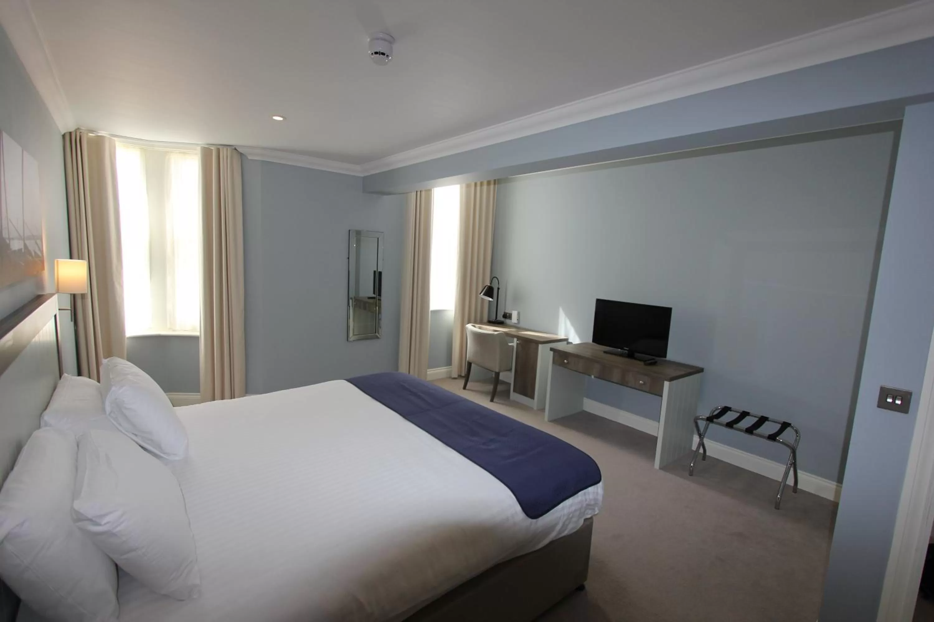 Superior Suite in Yarrow Hotel