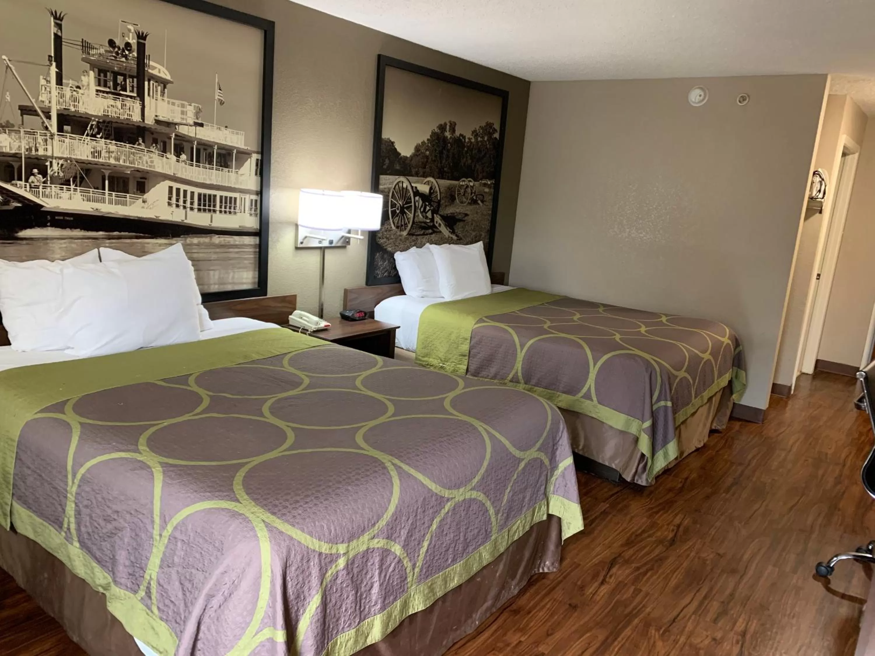 Queen Room with Two Queen Beds - Smoking in Super 8 by Wyndham Hernando