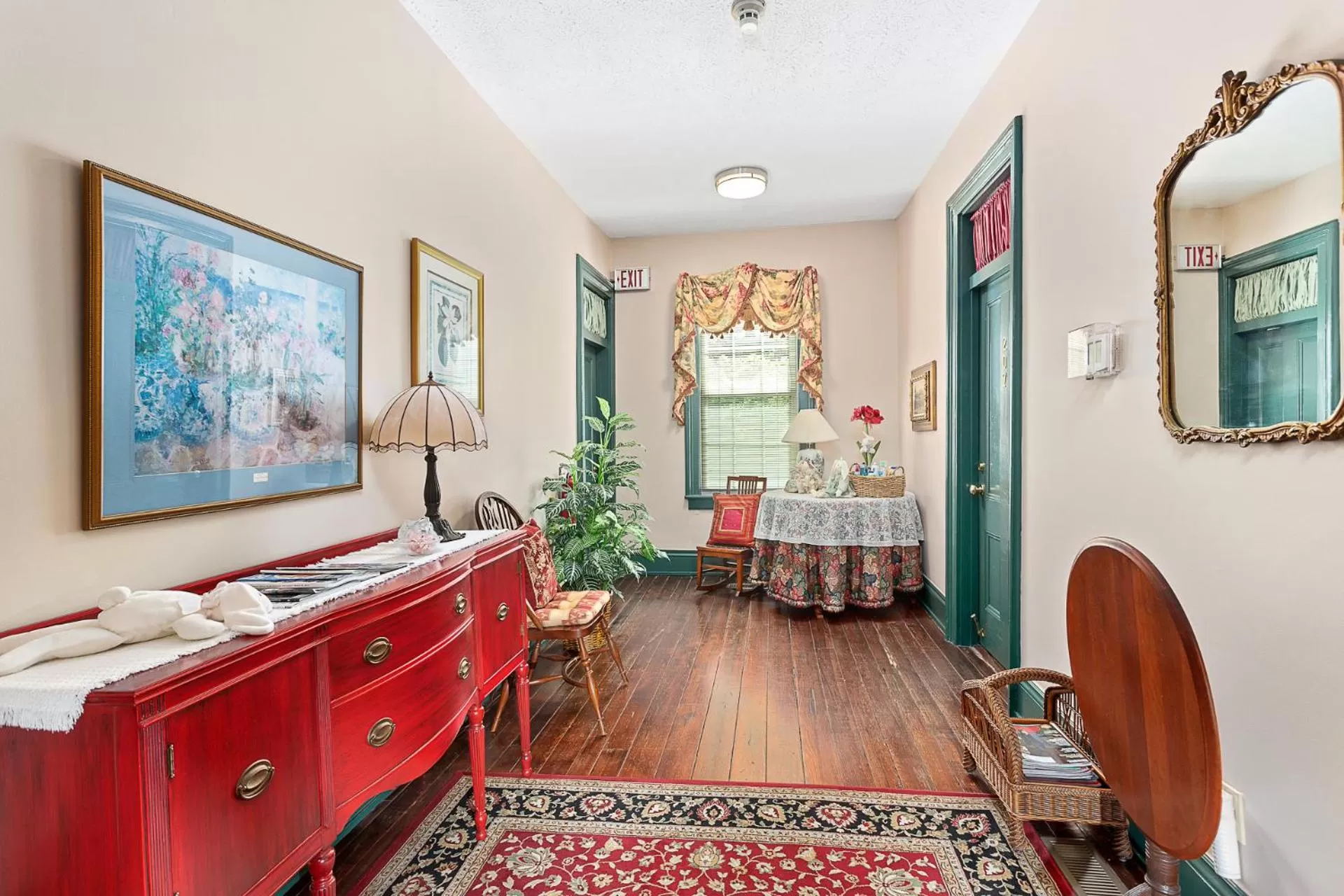 Twin Room with Two Twin Beds - Room 205 in Spencer House Inn