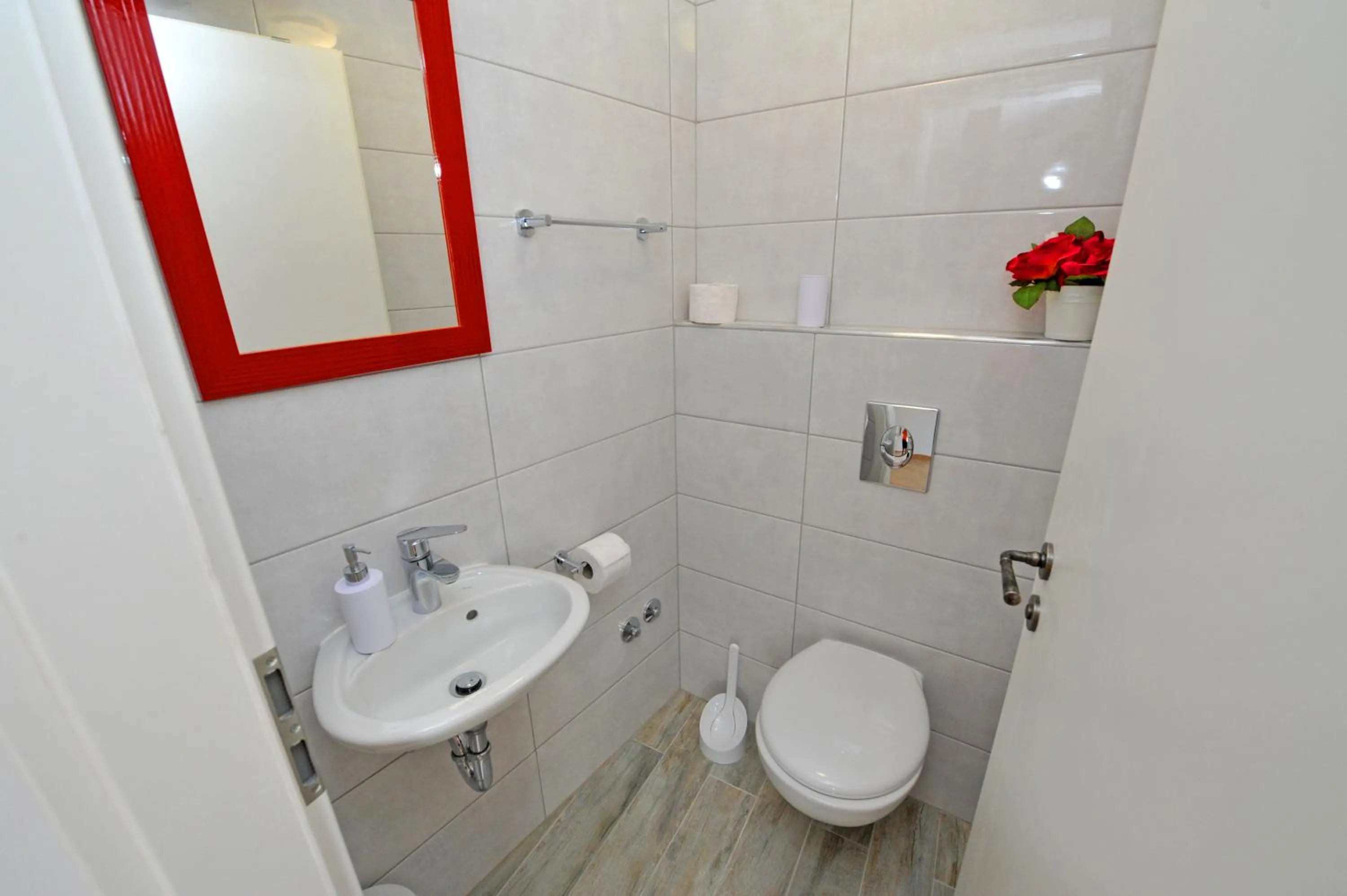 Quadruple Room with Balcony in Luxury Rooms Nirvana