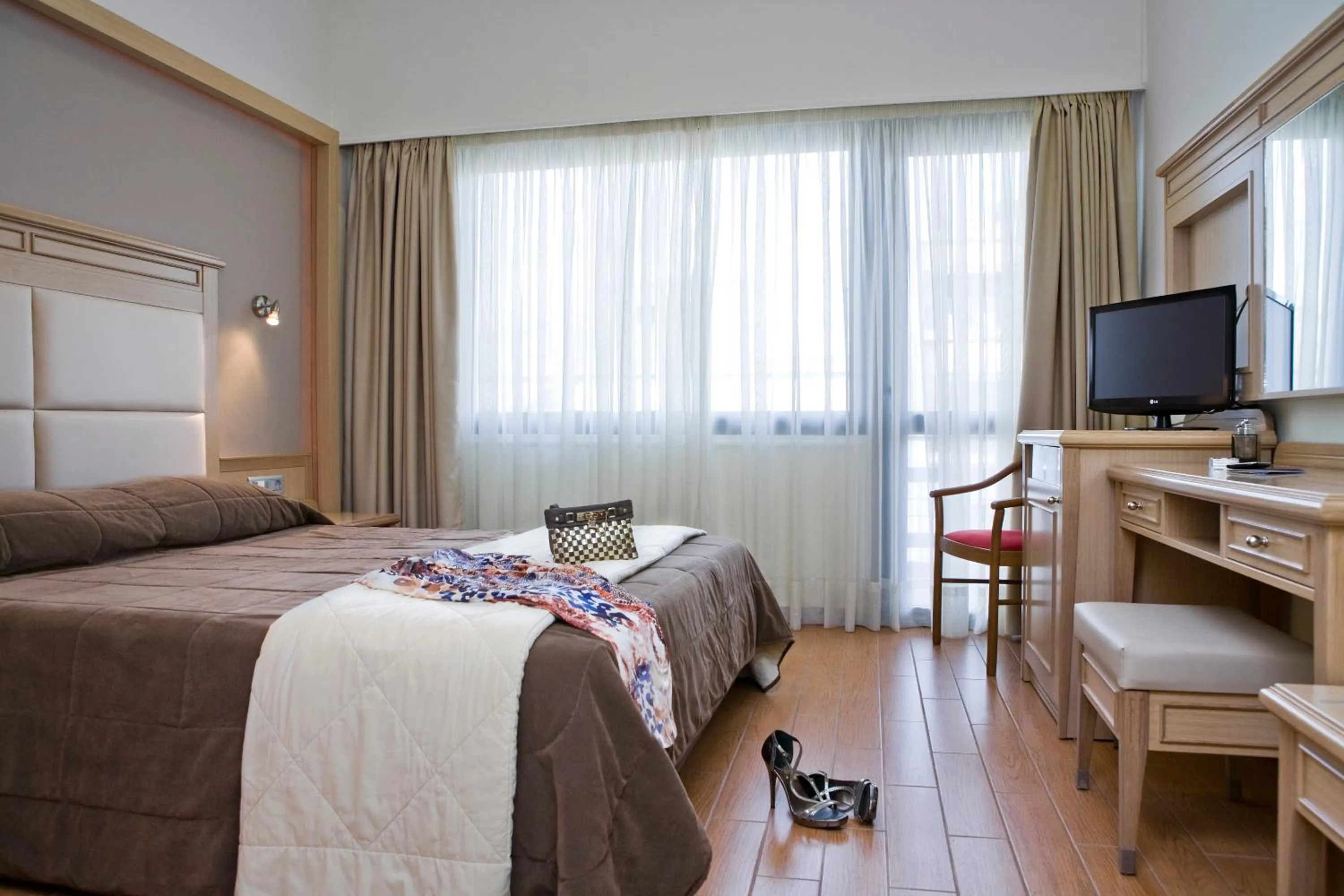 Double Room in Parnon Hotel